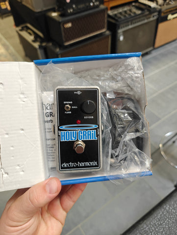 Electro-Harmonix Holy Grail Nano