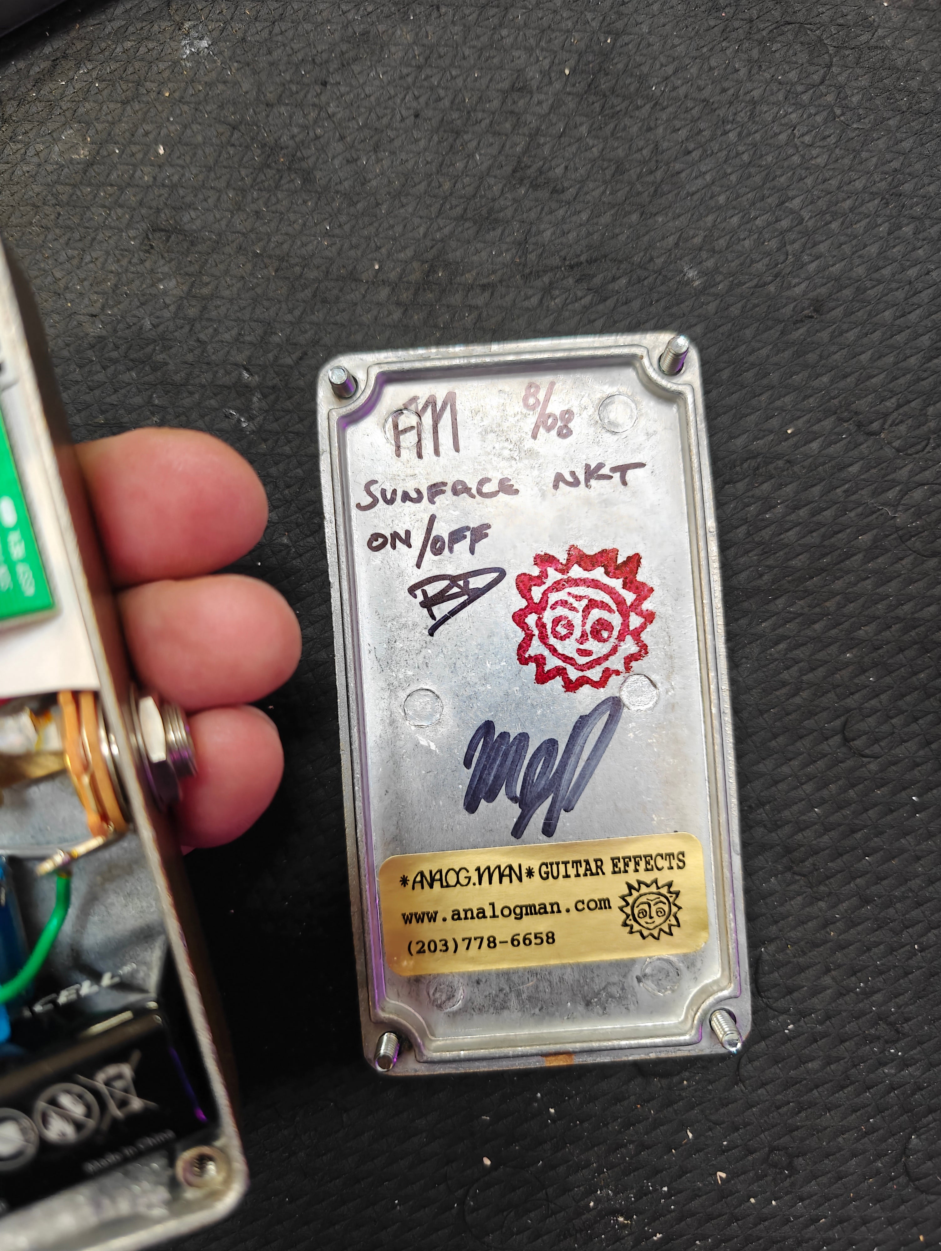 Analogman Sun Face NKT 275 White Dot Low Gain 2008 – Tonefest