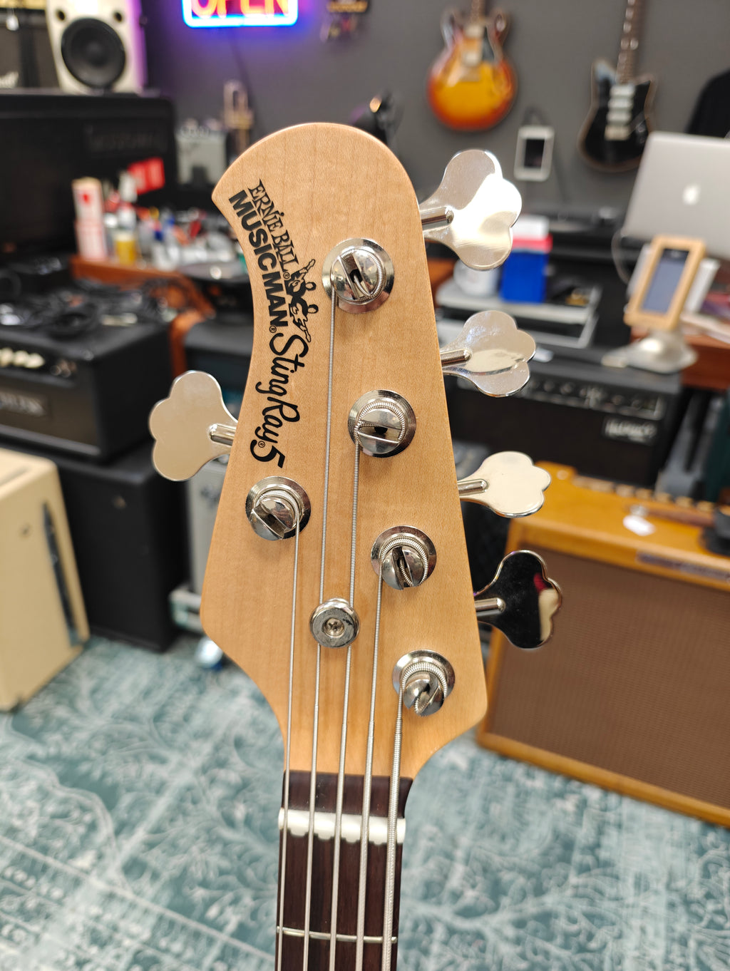 Music Man Stringray 5 Lefty 2012