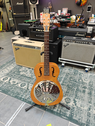 Dobro Hound Dog Round Neck