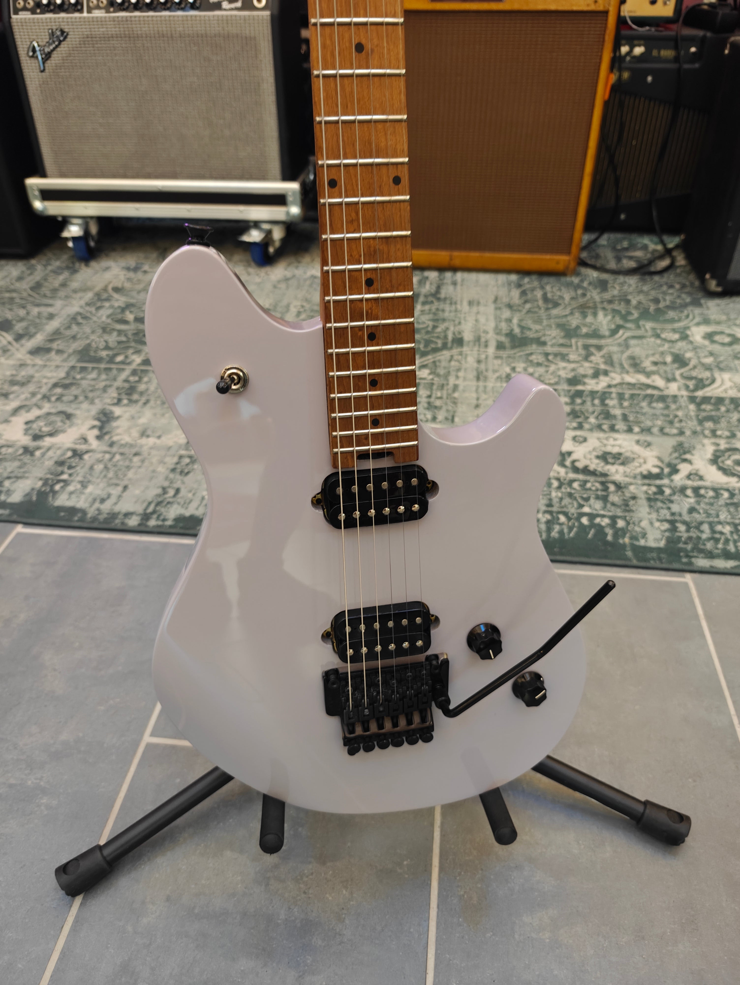 EVH ウルフギャング WG スタンダード BS グレー – Tonefest Guitar Gallery