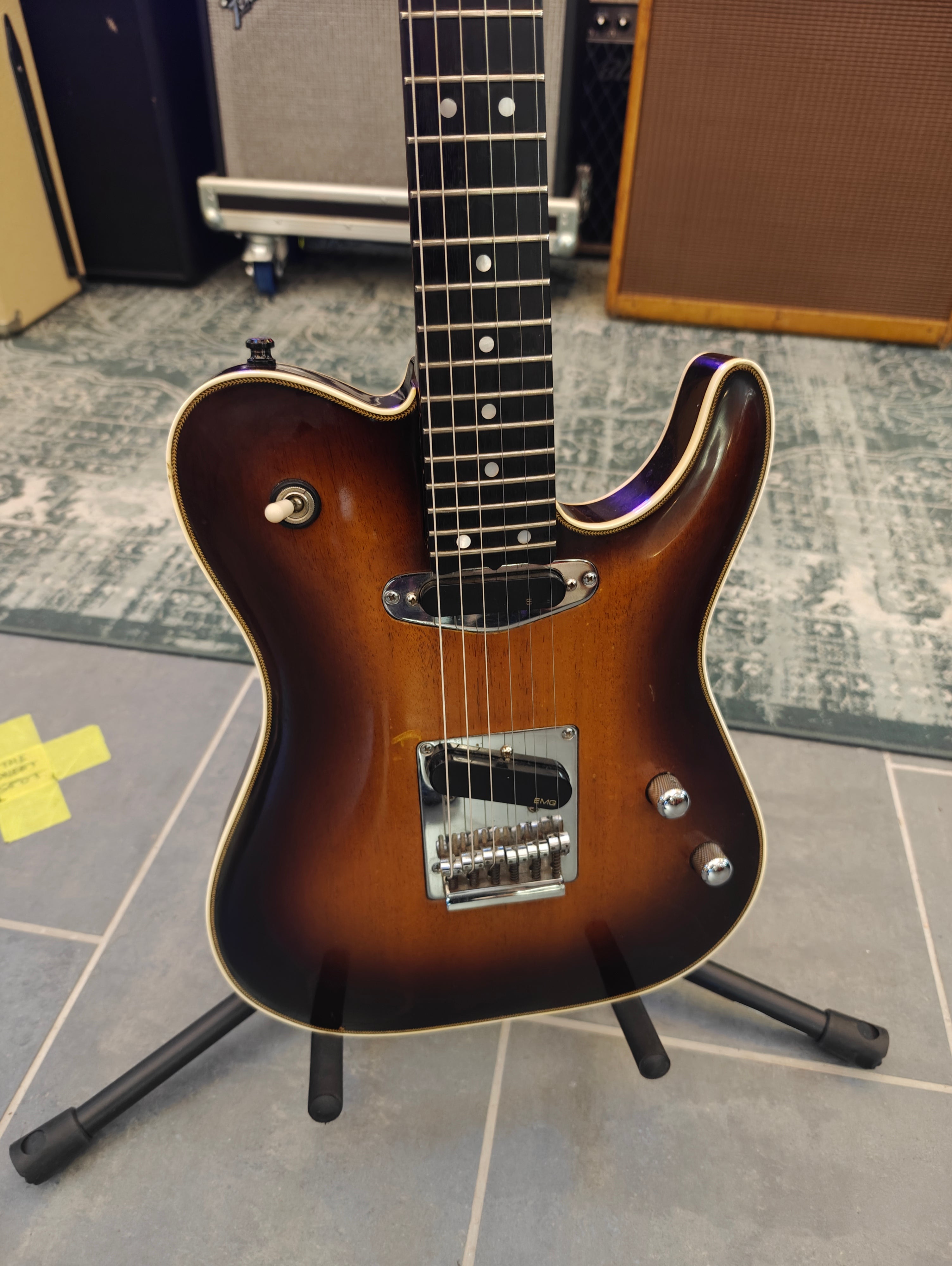 Valley Arts M Series Deluxe Sunburst – Tonefest Guitar Gallery