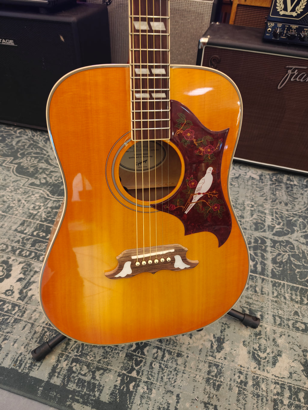 Epiphone Dove Studio
