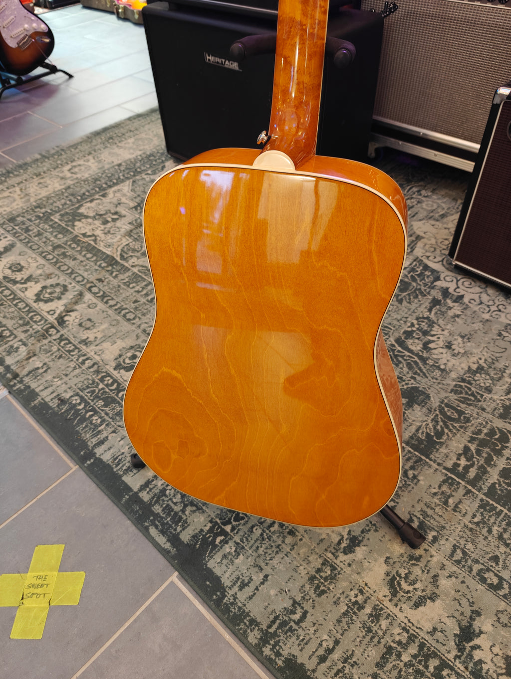 Epiphone Dove Studio