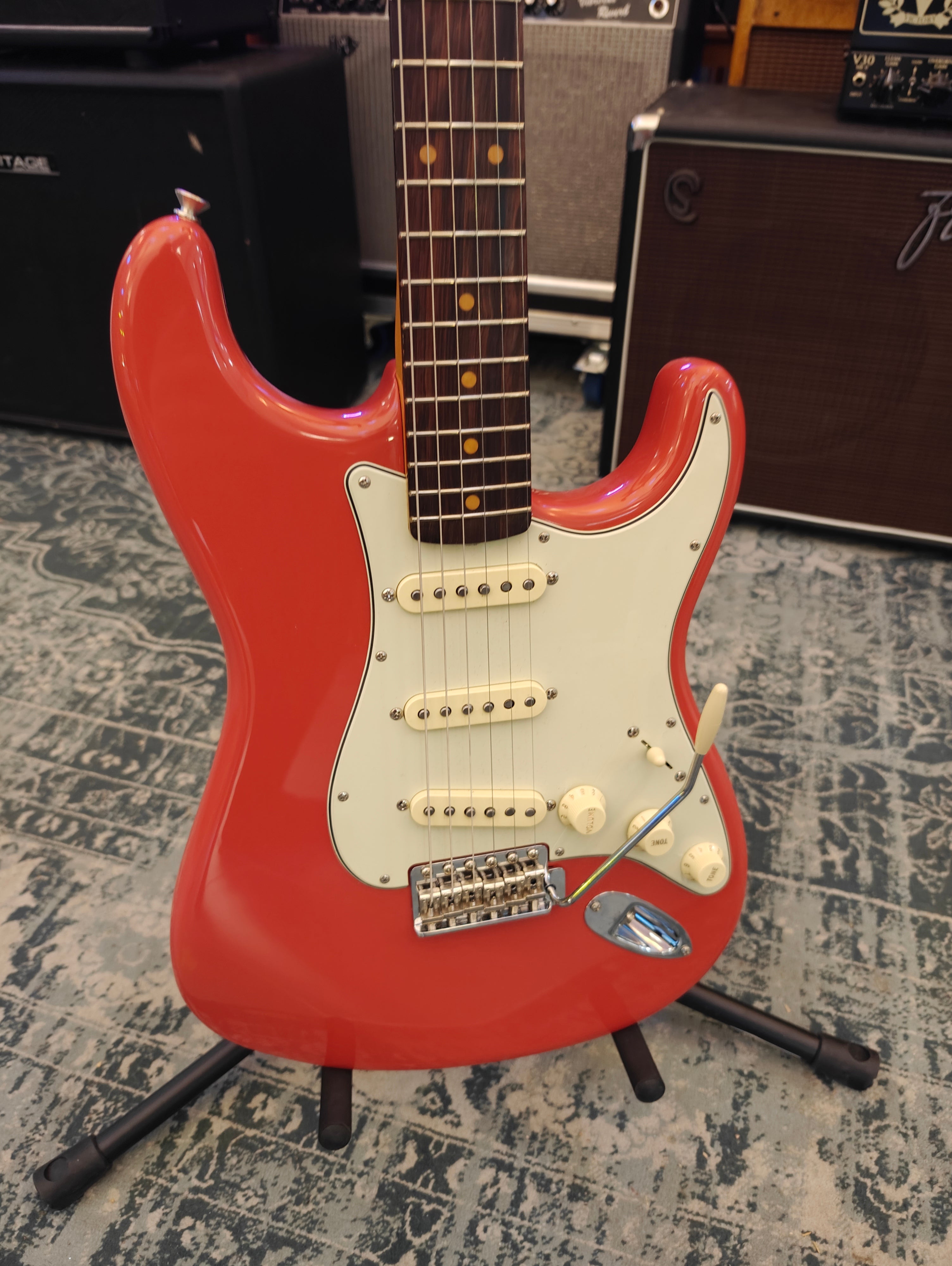 Fender American Vintage II Stratocaster Fiesta Red 2024