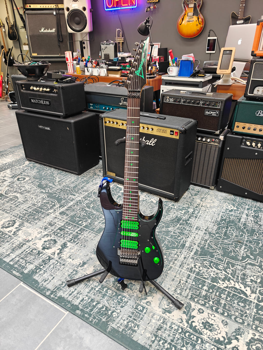 Ibanez UV7BK Steve Vai Signature Universe 1990