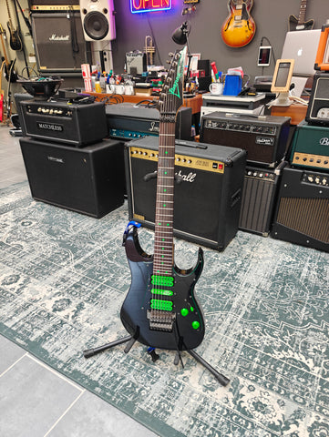 Ibanez UV7BK Steve Vai Signature Universe 1990