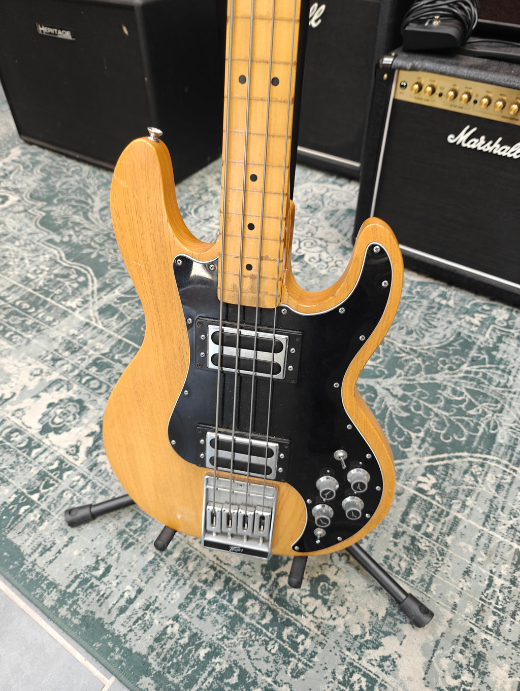 Peavey T-40 1978 Fretless
