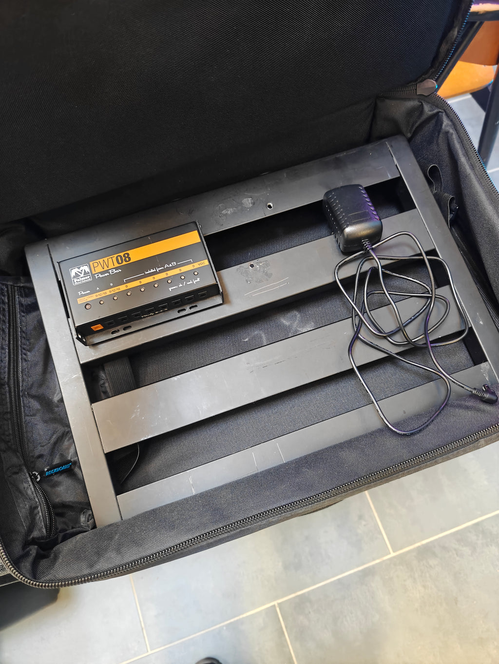 Rockboard Pedalboard w/ Totebag and Palmer PWT 08 Power Supply