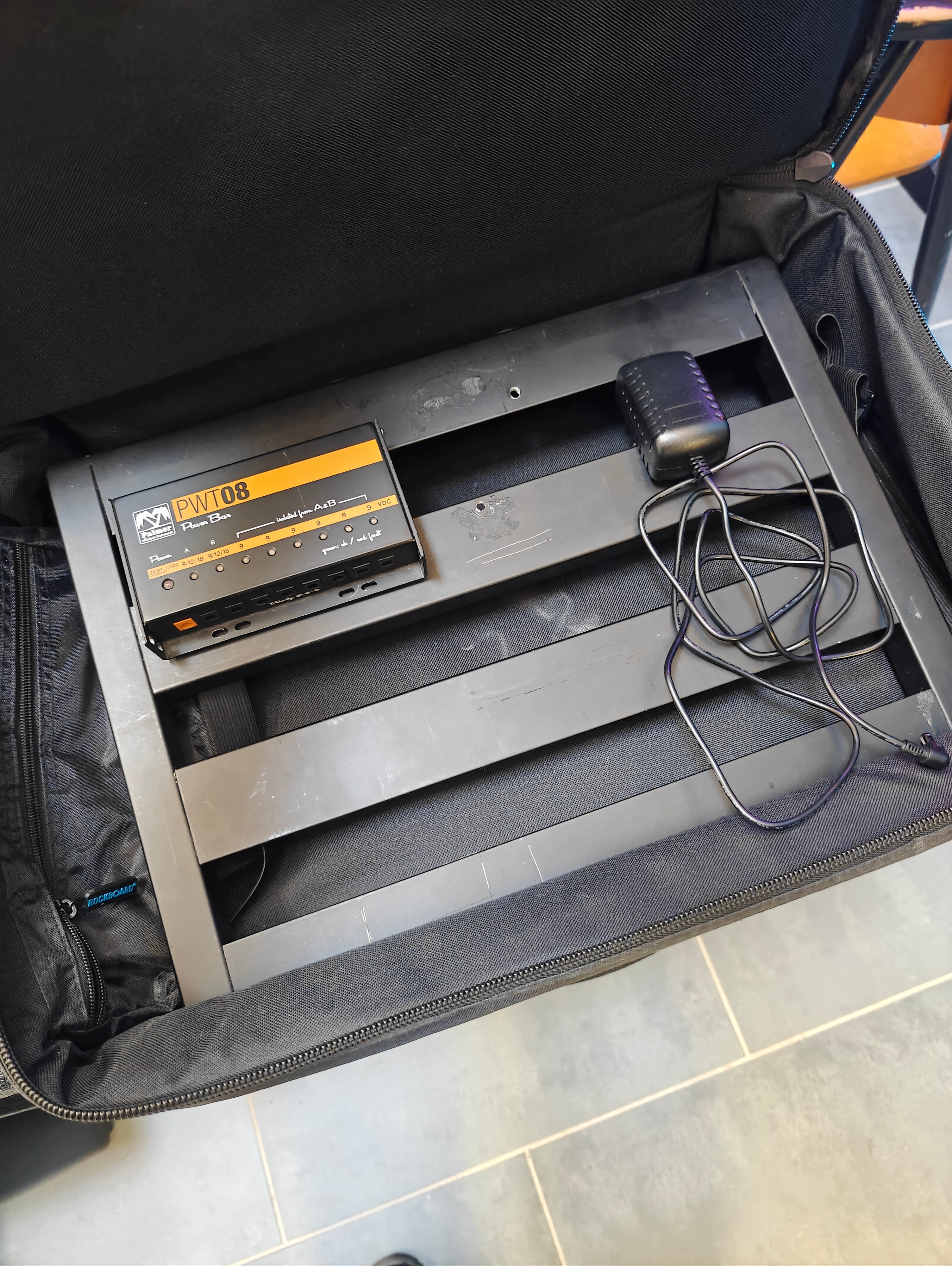 Rockboard Pedalboard w/ Totebag and Palmer PWT 08 Power Supply
