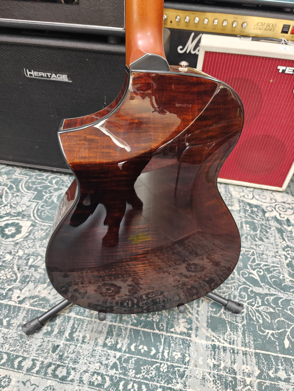 Ibanez AEWC300N-NNB