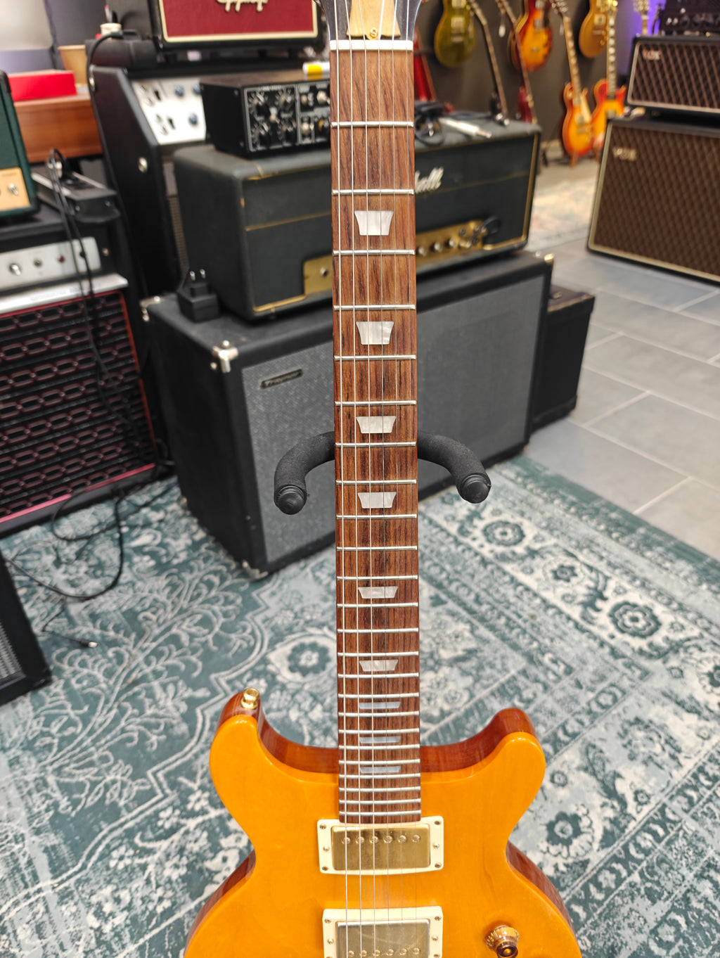 Gibson Les Paul Standard Lite Double Cutaway 1999 Translucent Amber