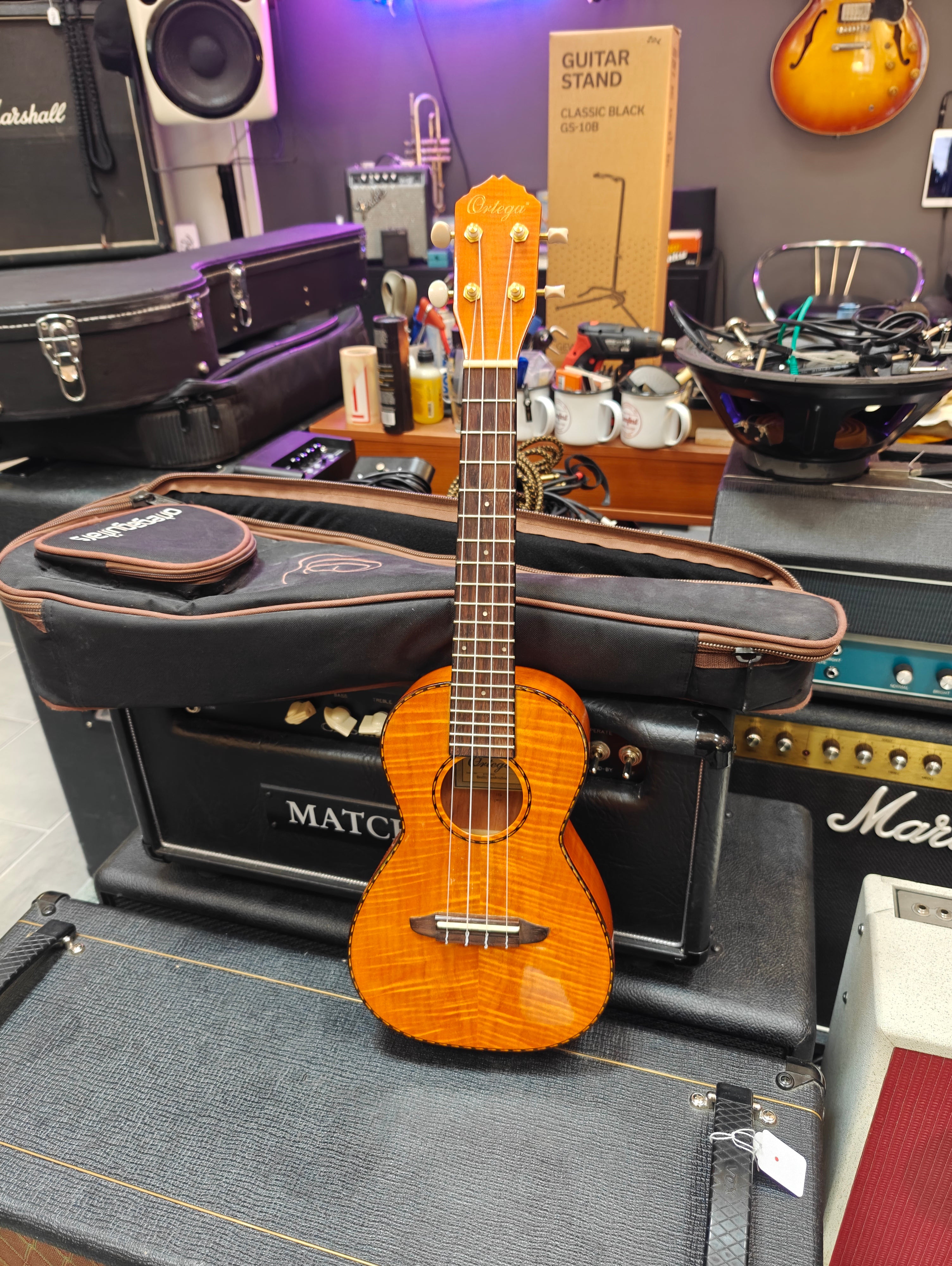 Ortega RUE11FMH Ukulele
