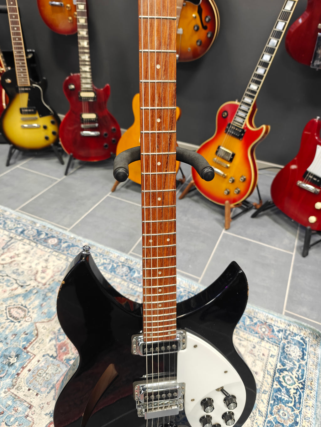 Rickenbacker 330 Jetglo 2010