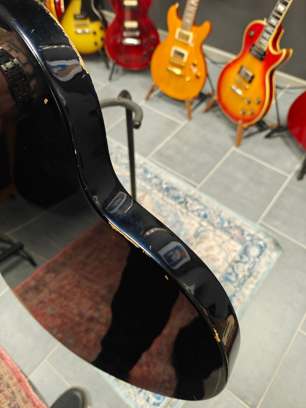 Rickenbacker 330 Jetglo 2010