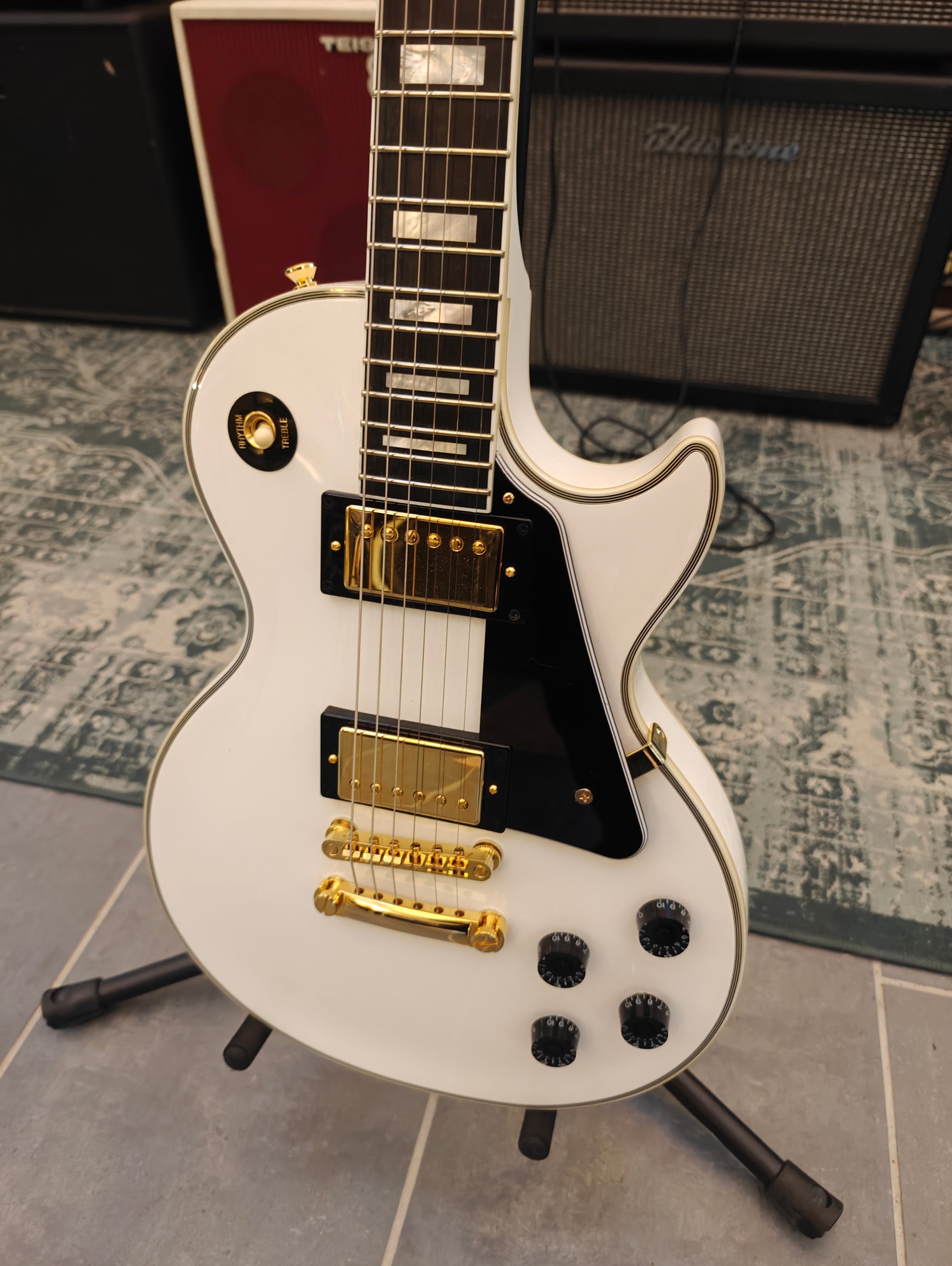 Epiphone Les Paul Custom Alpine White Inspired by Gibson Custom