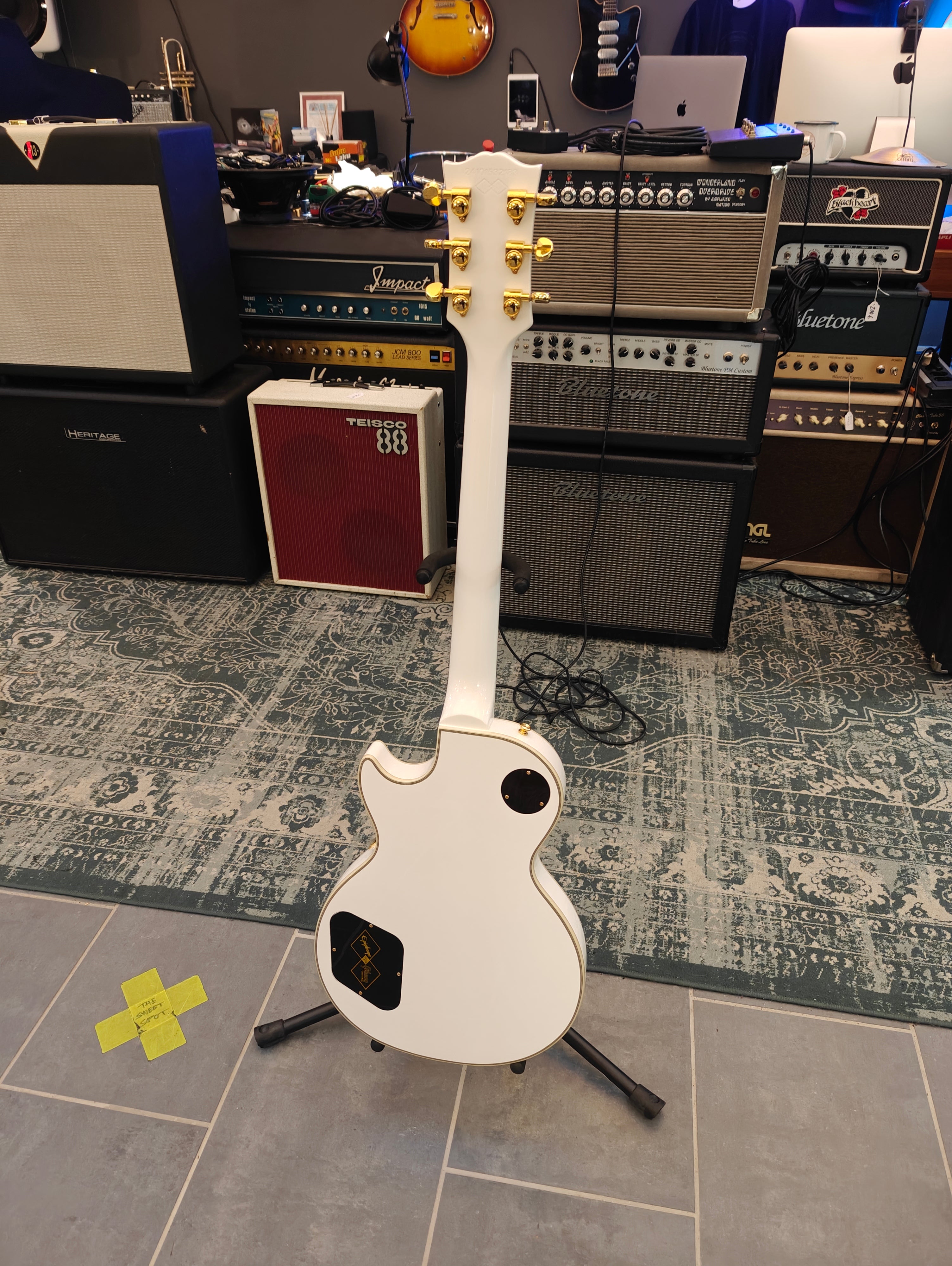 Epiphone Les Paul Custom Alpine White Inspired by Gibson Custom