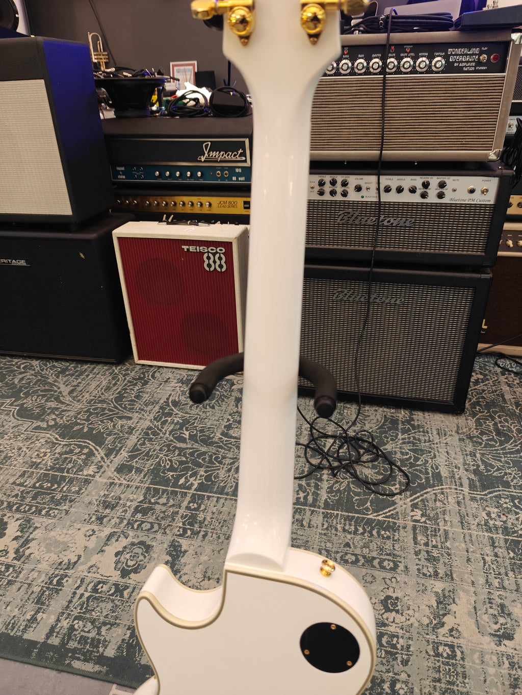 Epiphone Les Paul Custom Alpine White Inspired by Gibson Custom