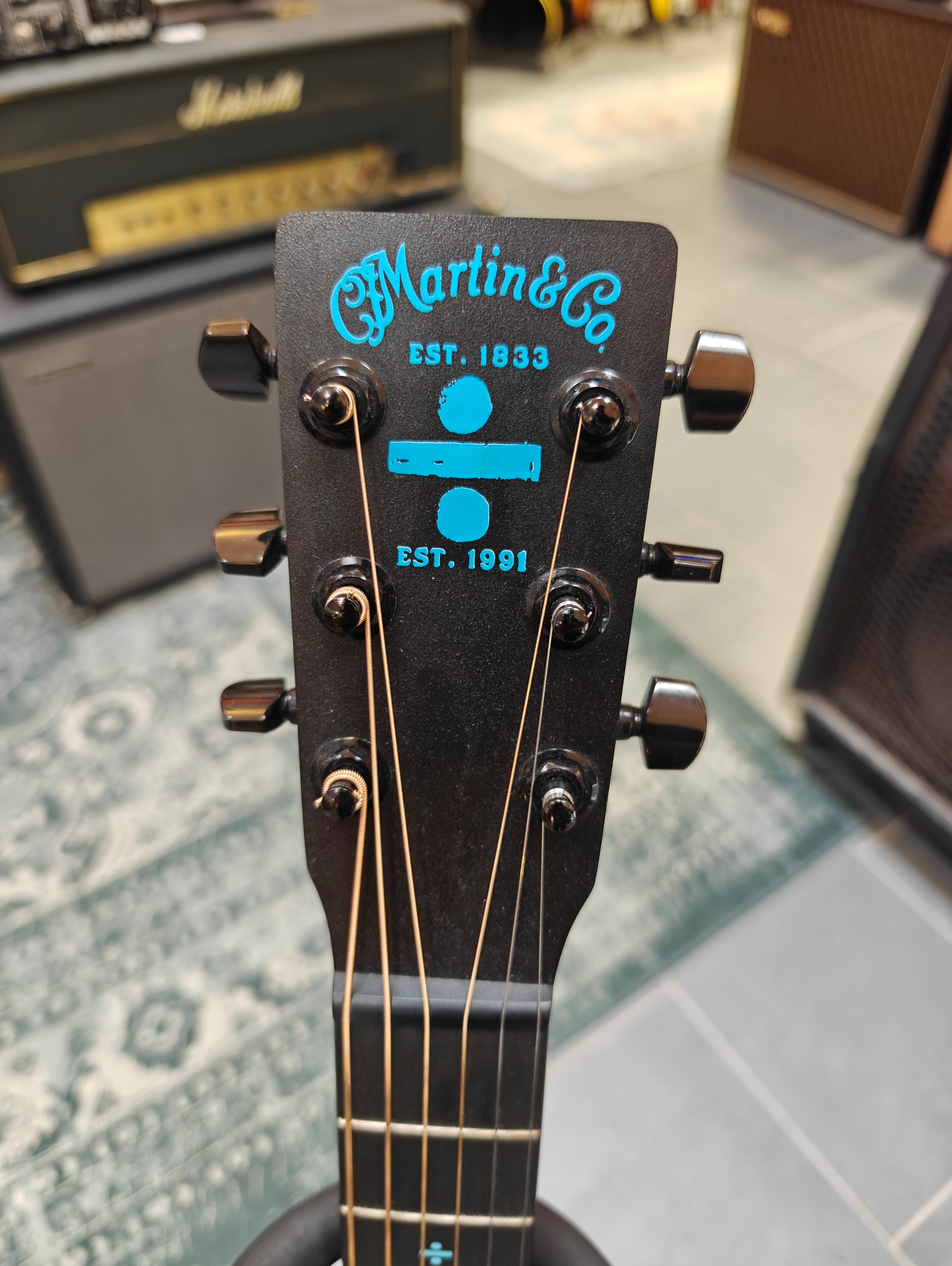 Martin LX1E Ed Sheeran Signature Divide