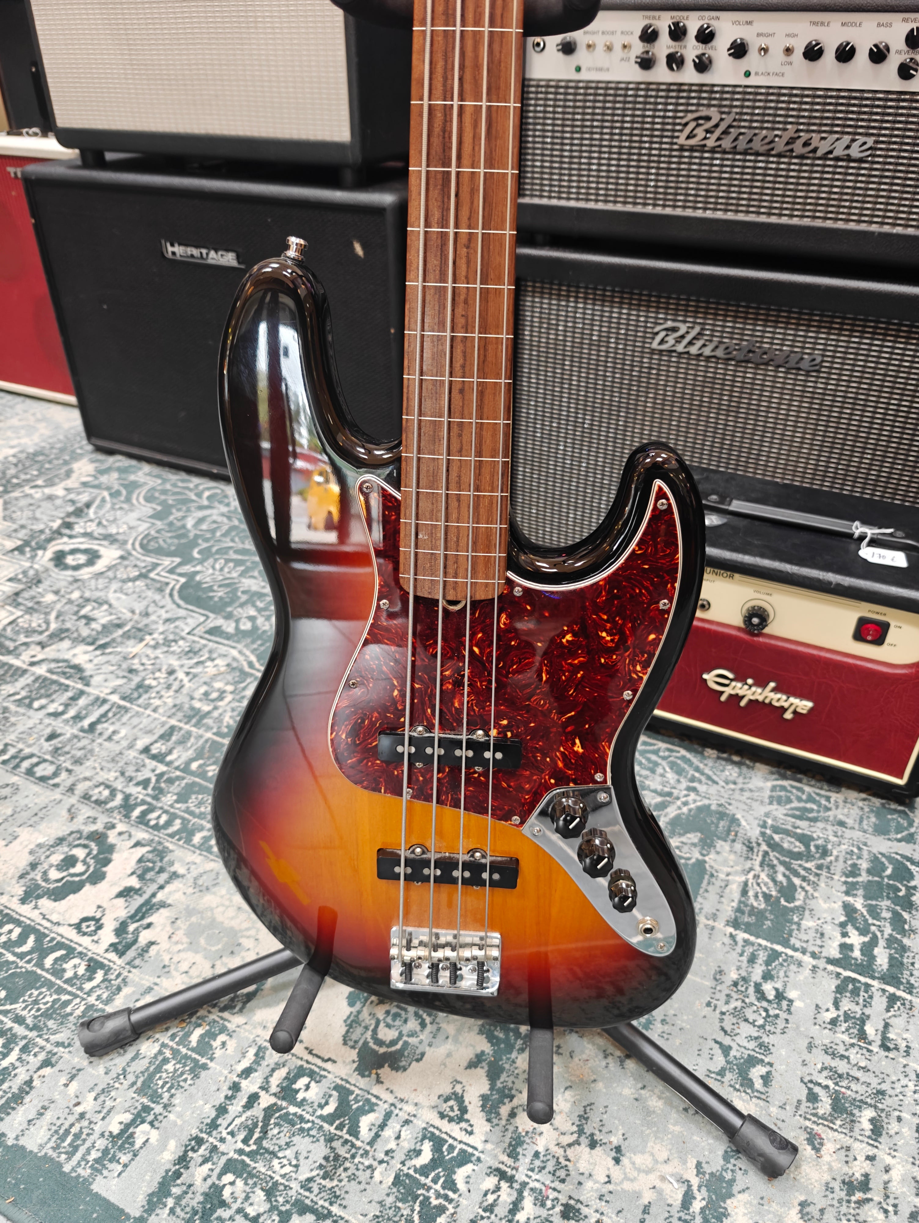 Fender American Standard Jazz Bass Fretless 2008 w/ Fretted Neck