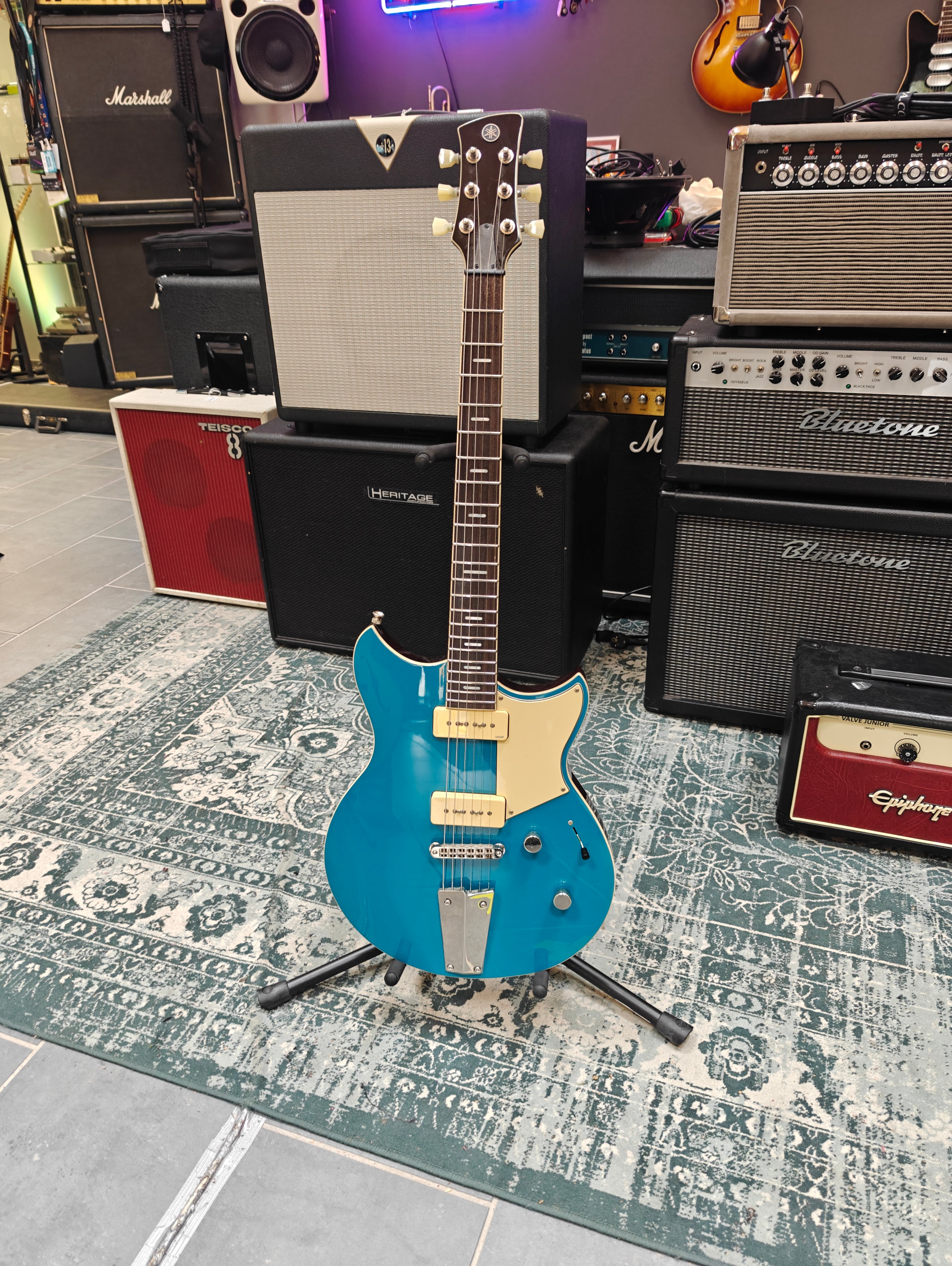 Yamaha Revstar  RSS02T Swift Blue