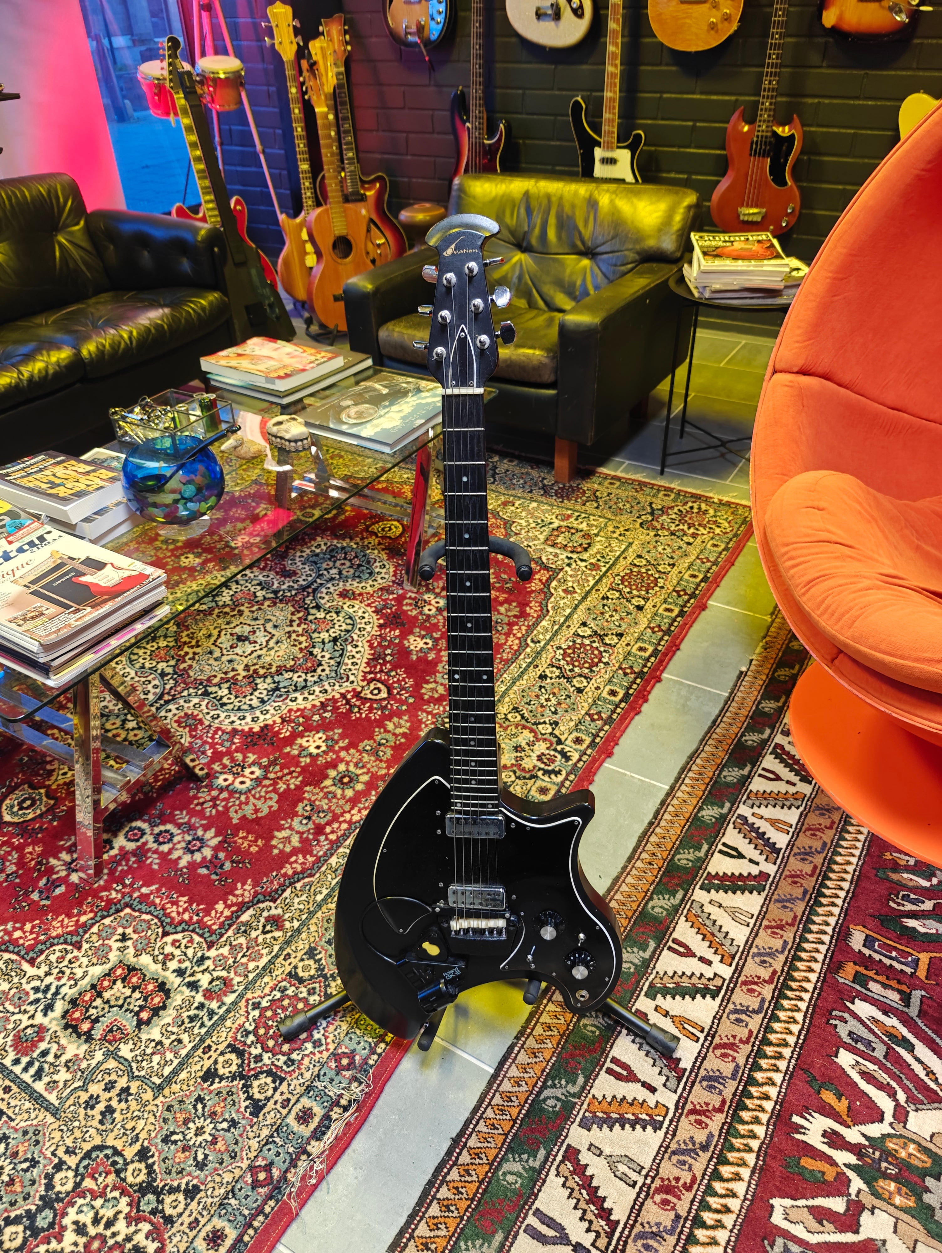 Ovatin Breadwinner w/ Roland GK-2 Guitar Synthesizer Pickup