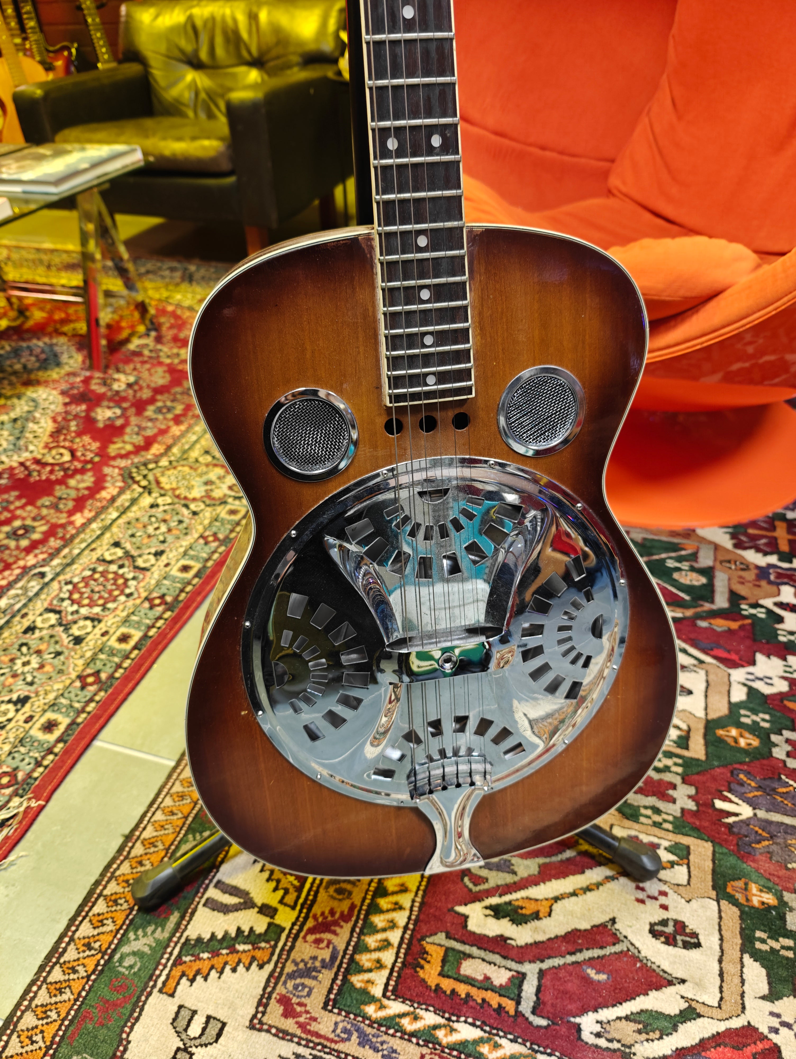 Regal RD-40 Rund hals akustisk resonatorgitarr