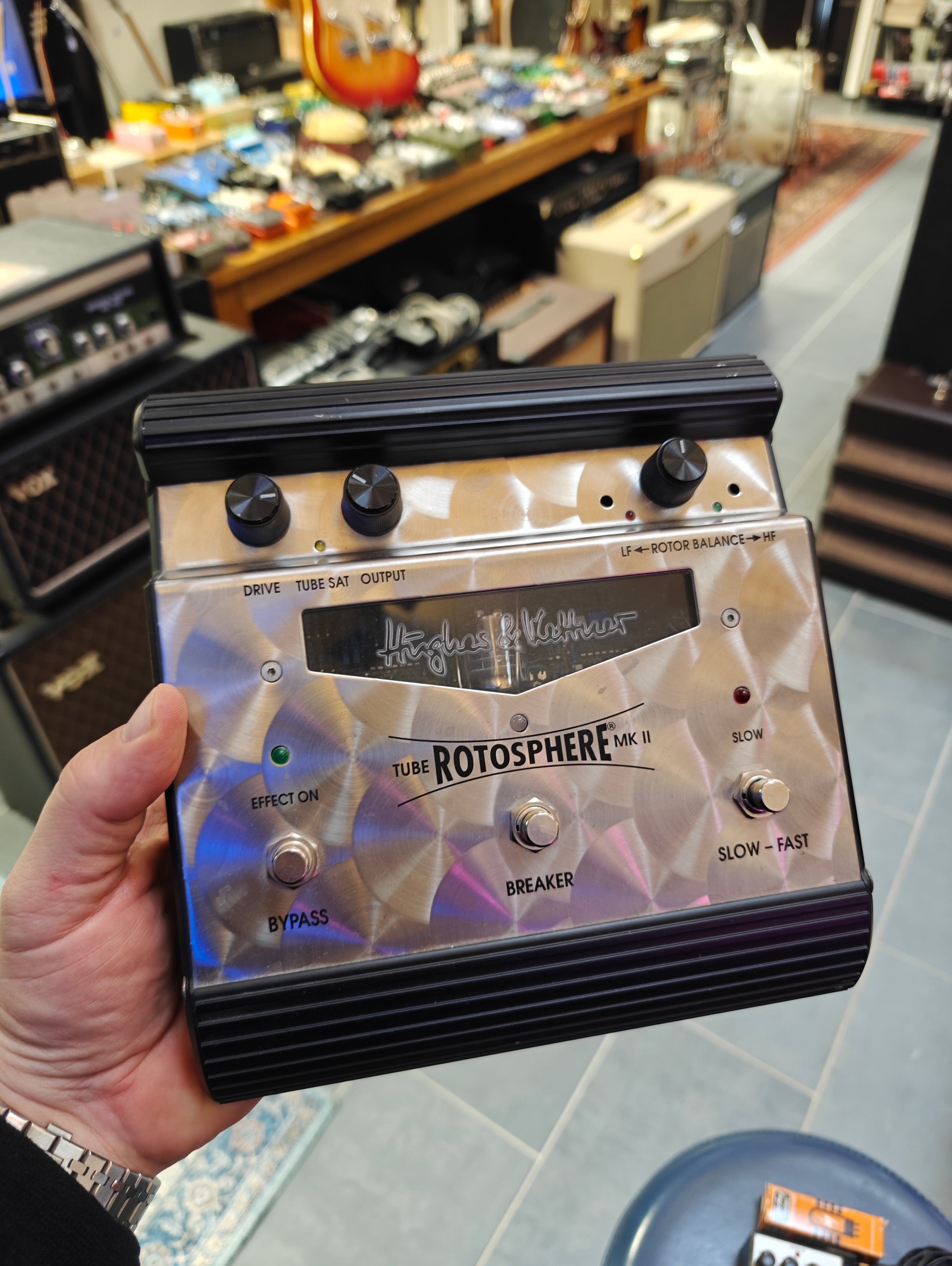 Hughes & Kettner Rotosphere MkII – Tonefest Guitar Gallery