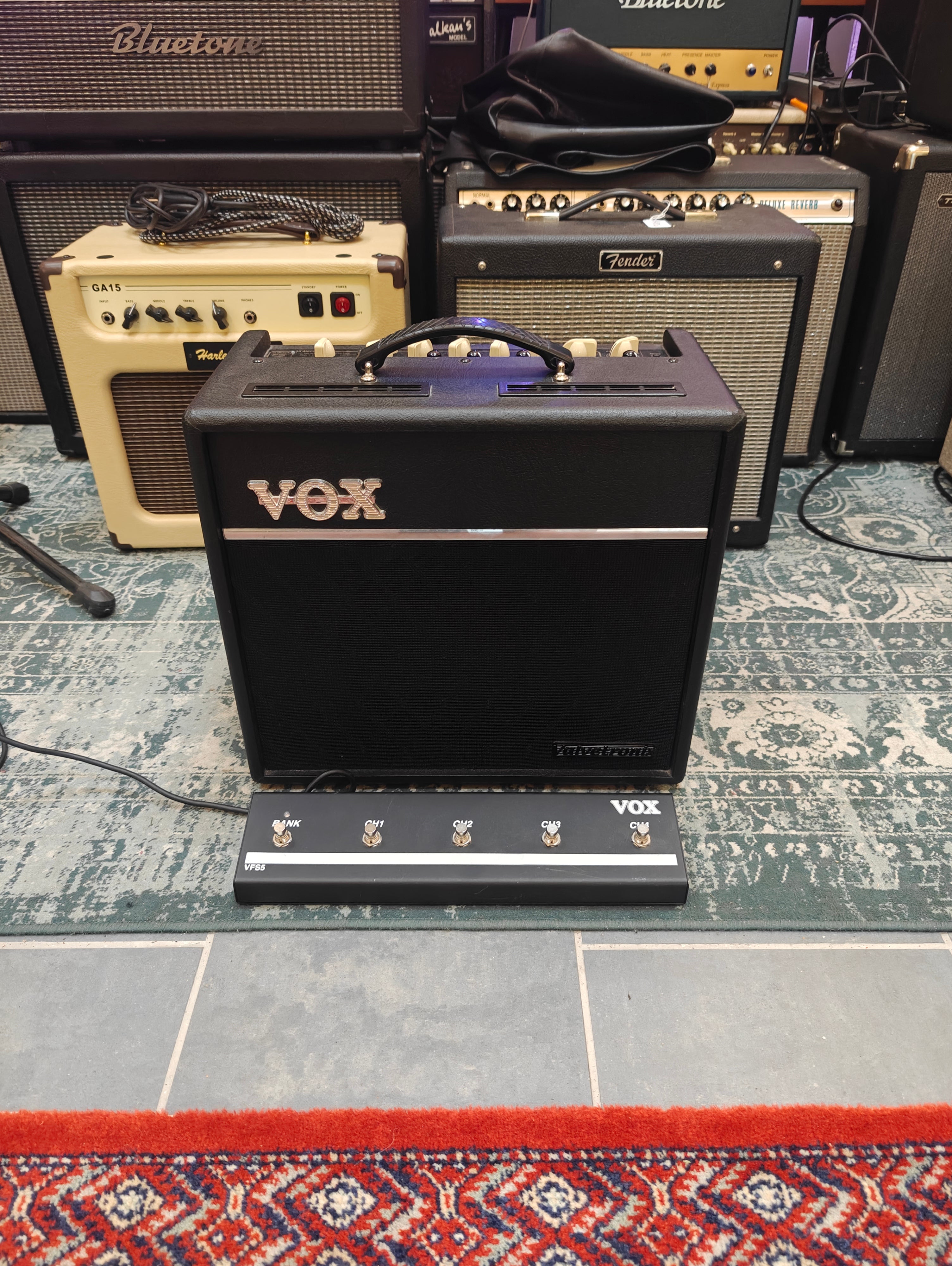 Vox VT40+ w/ VFS5 Footswitch