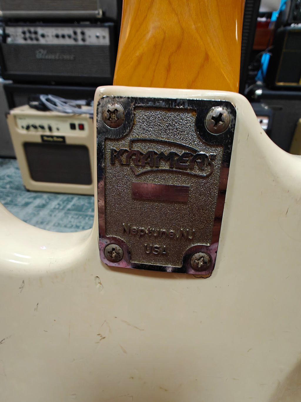 Kramer Reverse V Kramer JK-1000 1985 Reverse Headstock – Tonefest Guitar Gallery