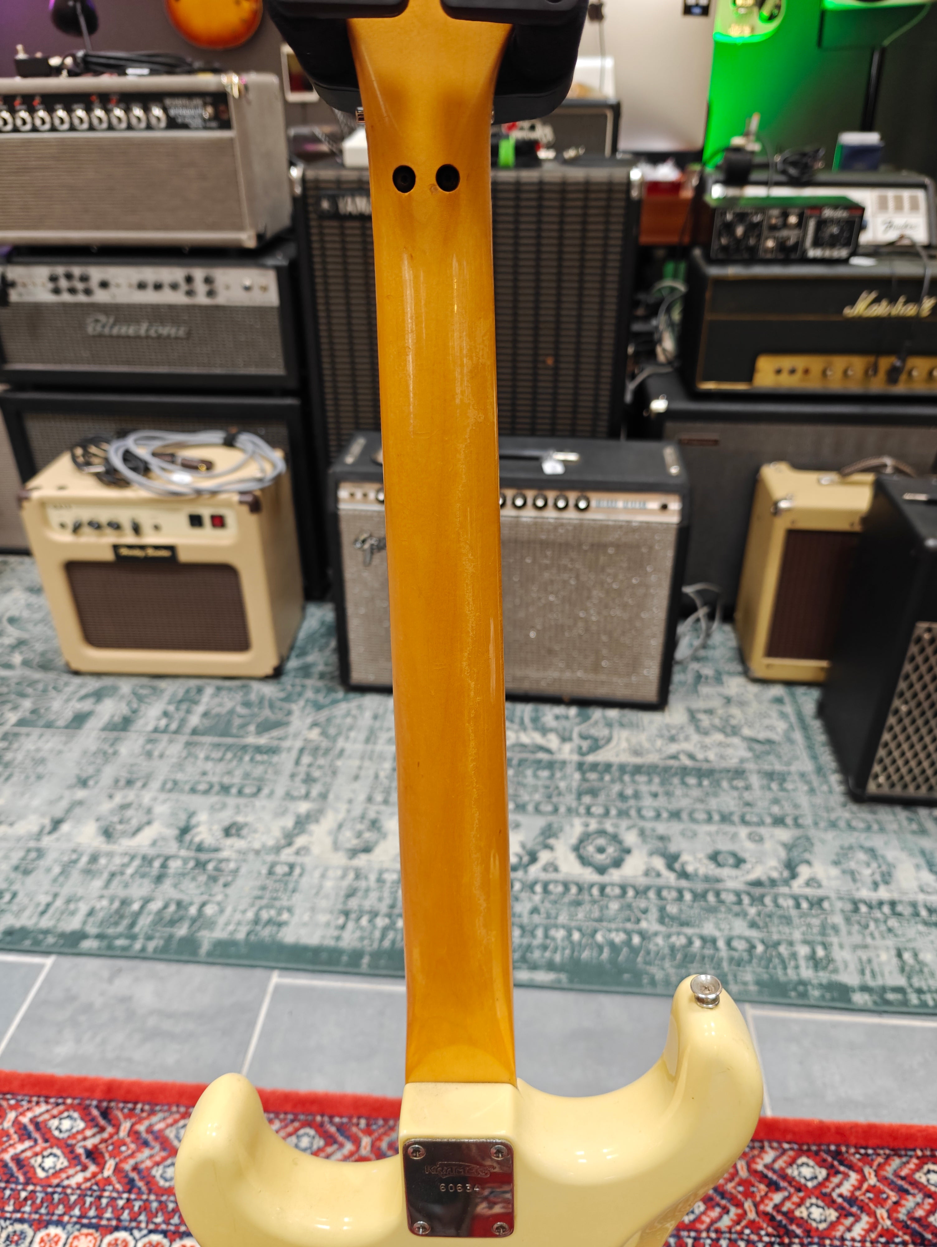Kramer Focus 3000 Cream S:N 60634 1980s – Tonefest Guitar Gallery