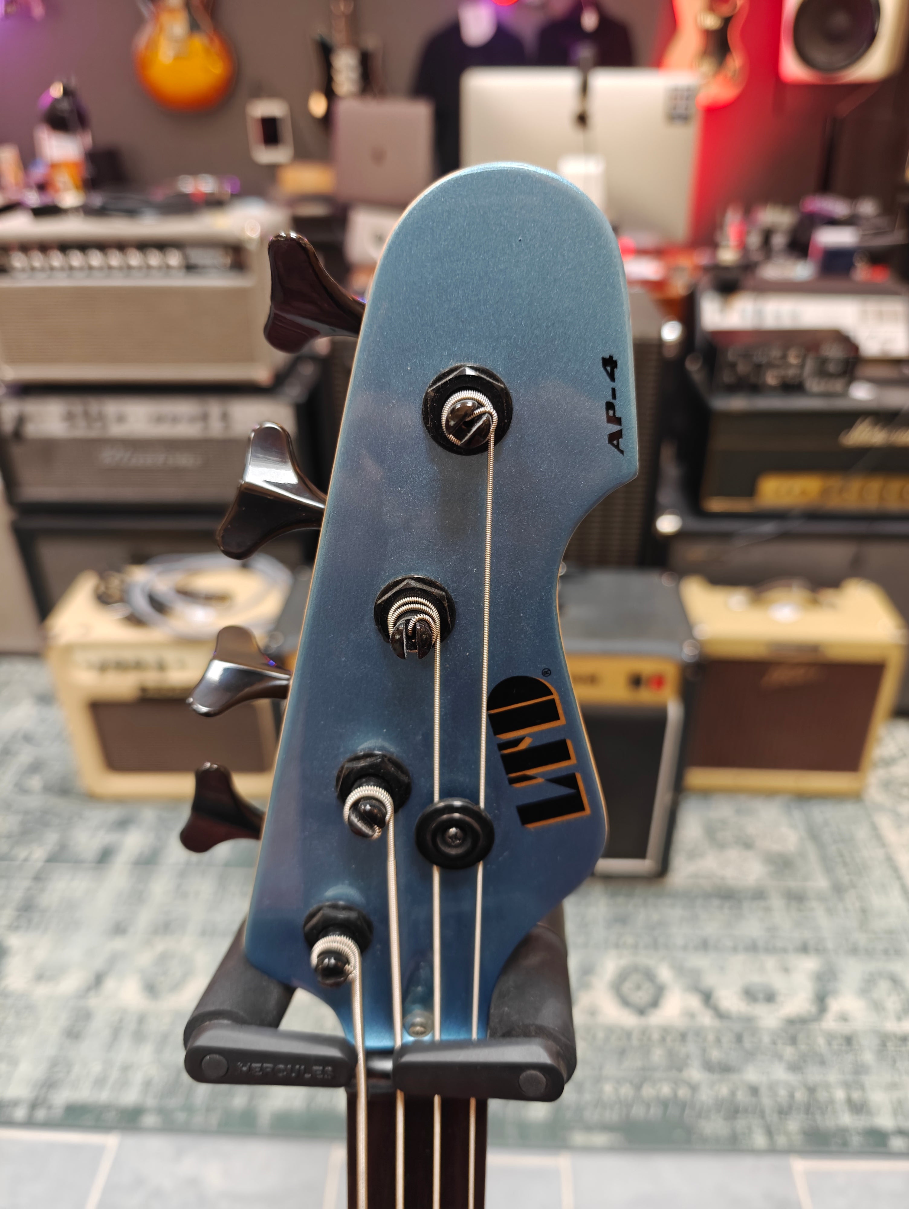 LTD AP-4