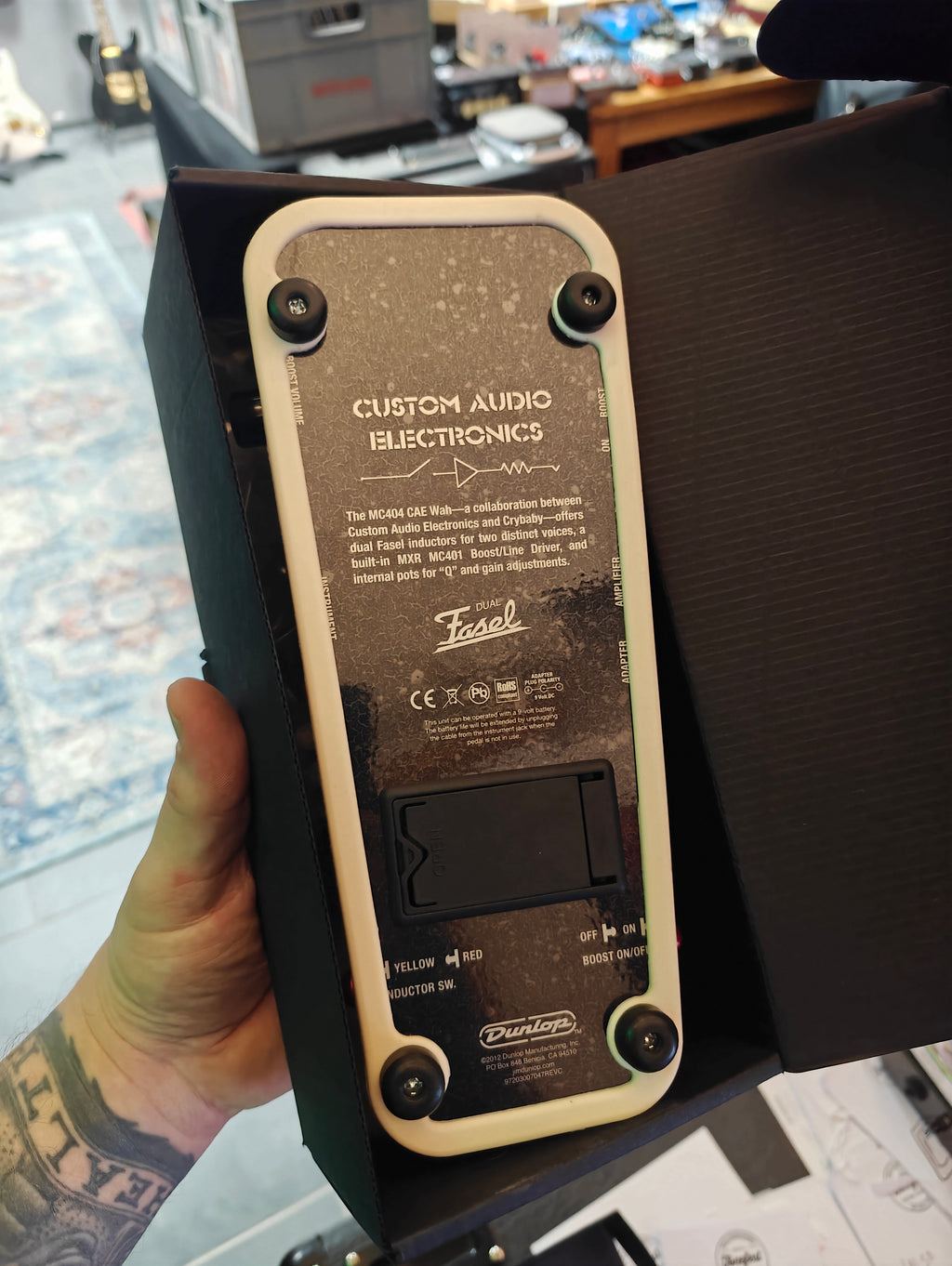 MXR MC404 cae wah