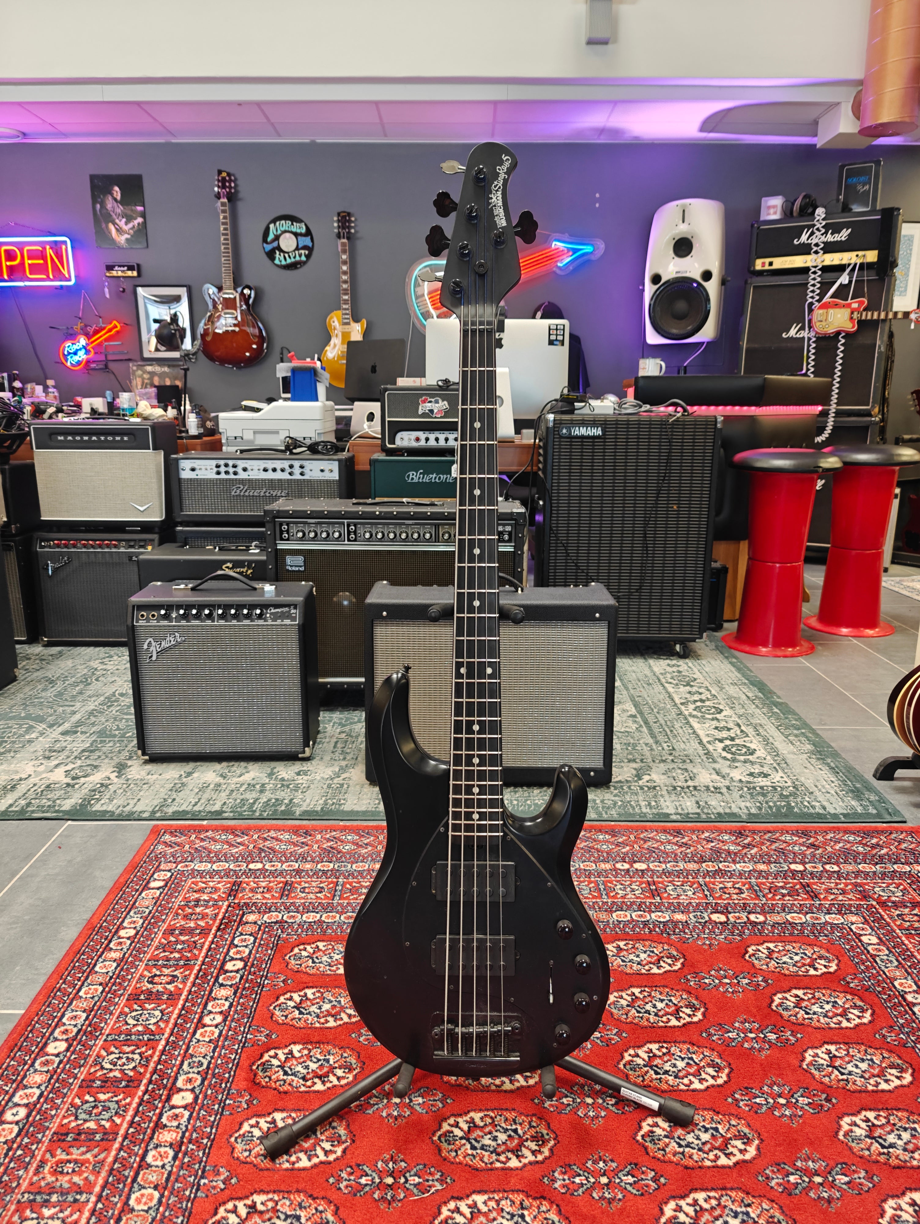 Music Man Stingray 5 HH 2010