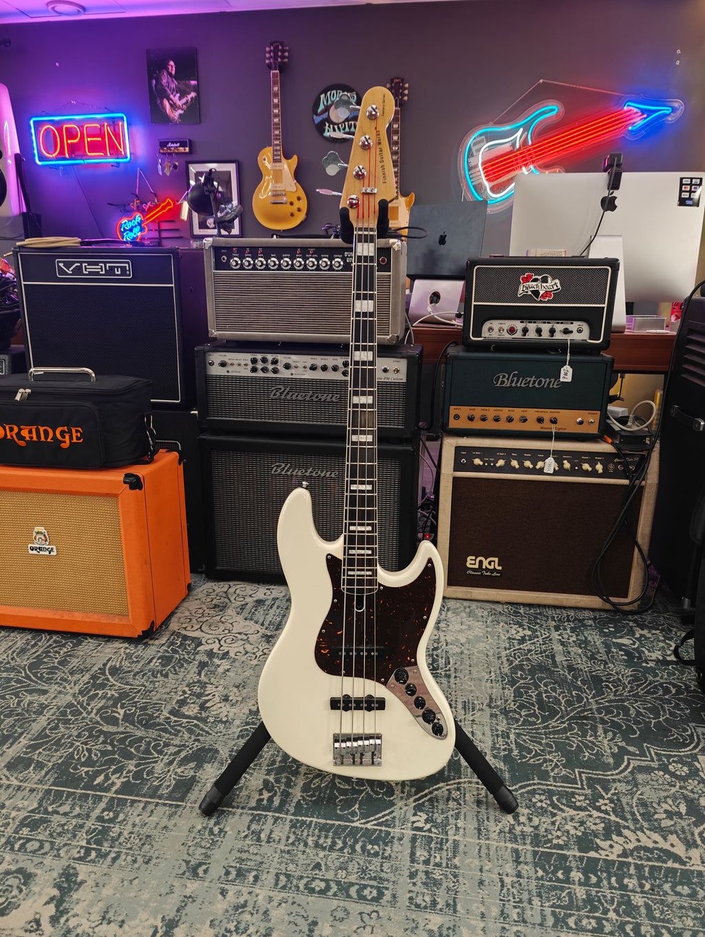 Finnish Guitar Works Factory Series J-Bass