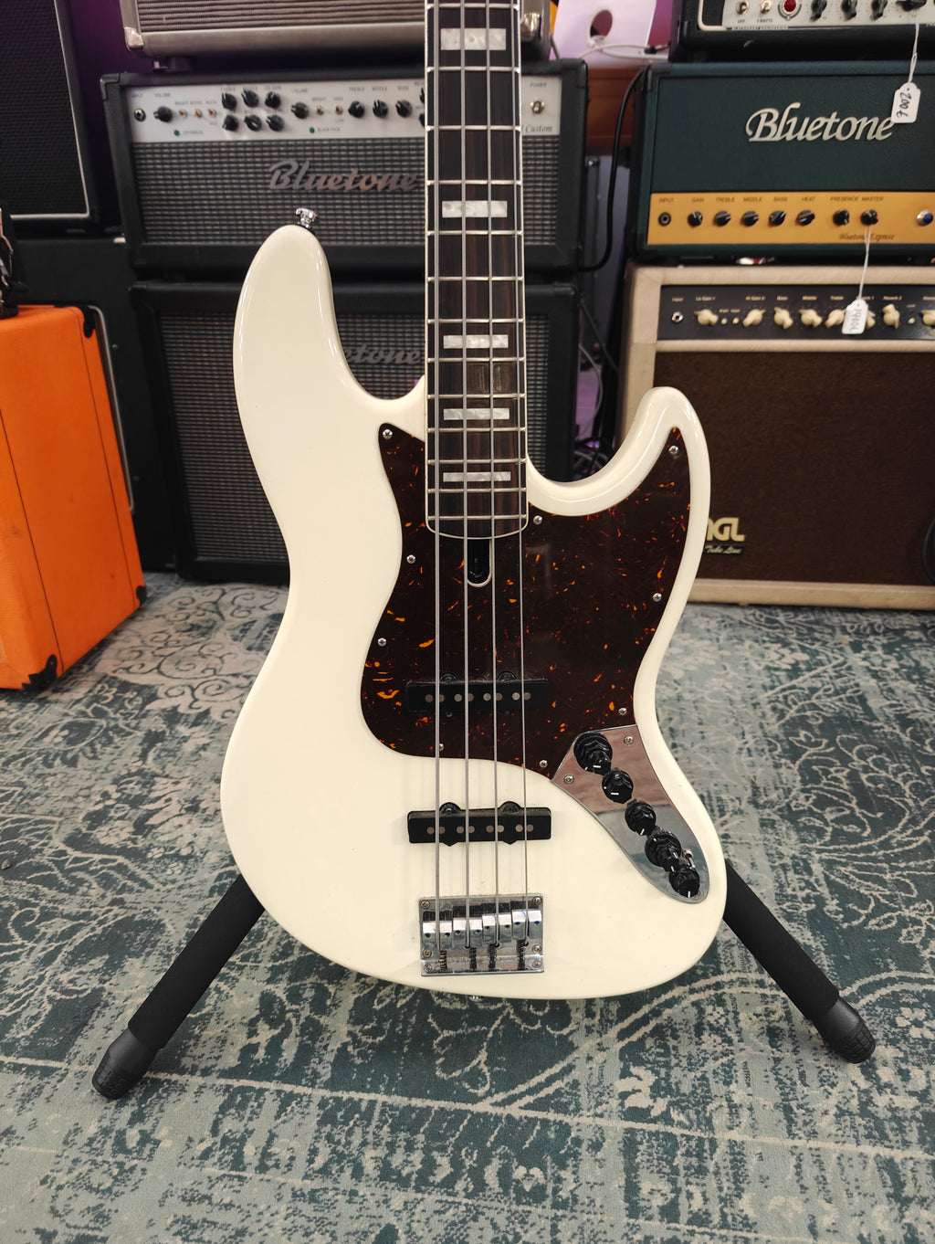 Finnish Guitar Works Factory Series J-Bass