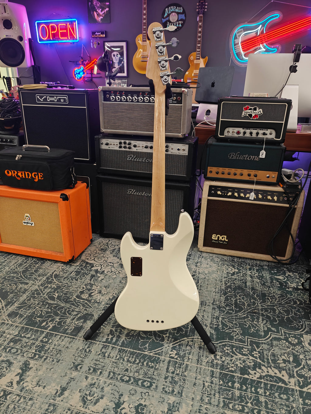 Finnish Guitar Works Factory Series J-Bass