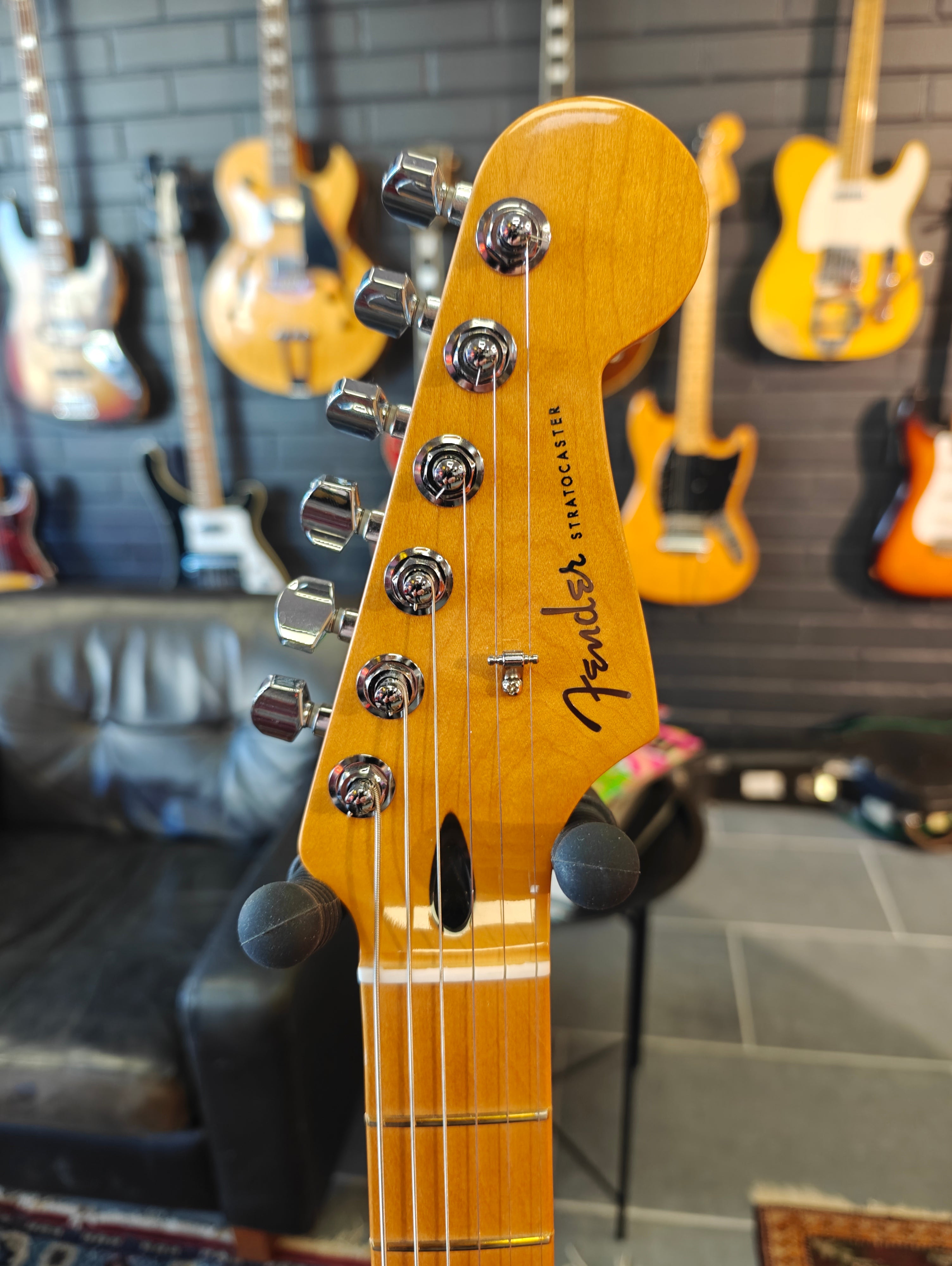 Fender Stratocaster Player Plus 2024
