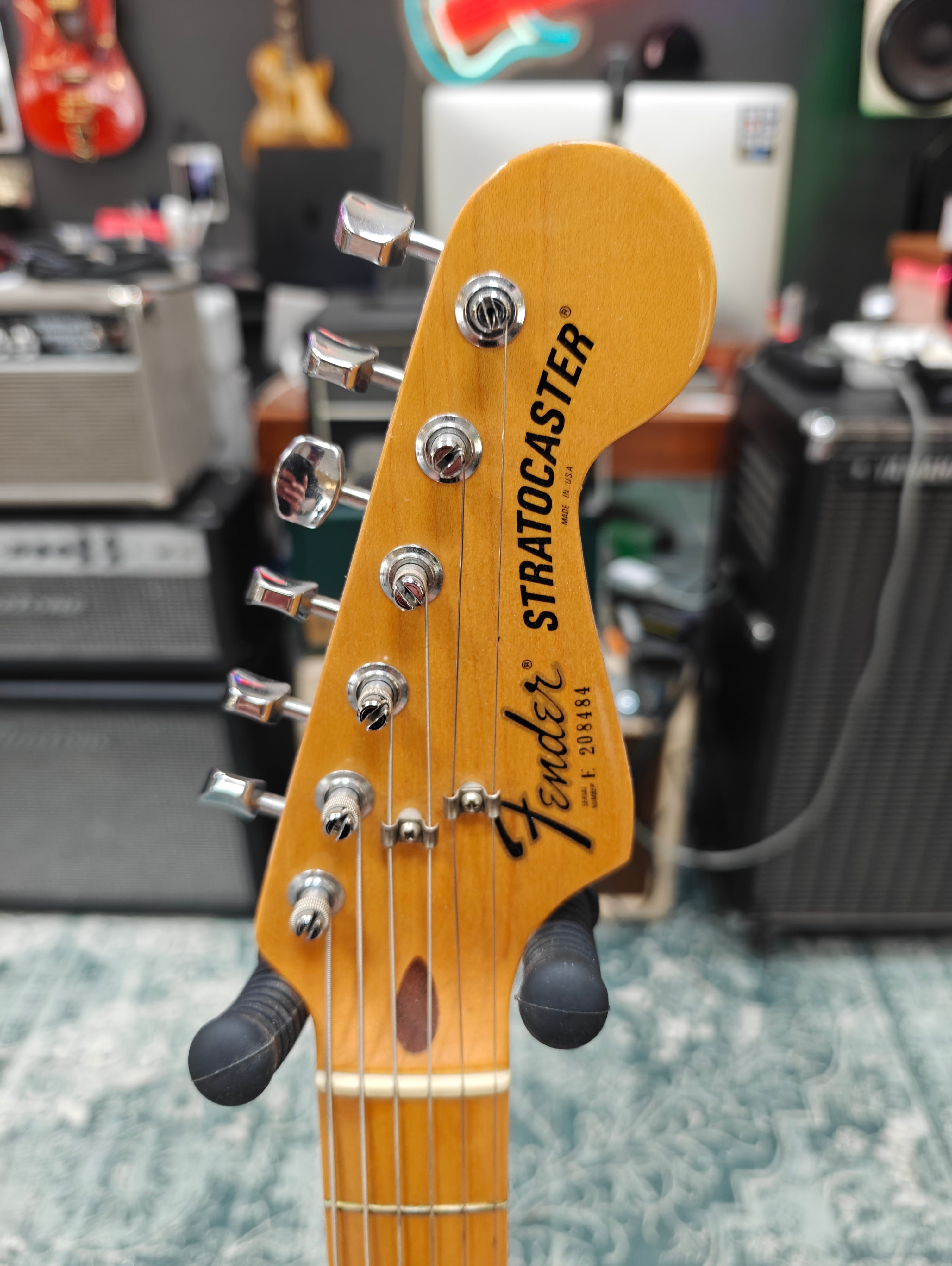 Fender Standard Stratocaster 1982