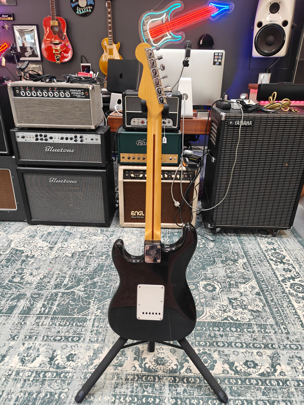 Fender Standard Stratocaster 1982
