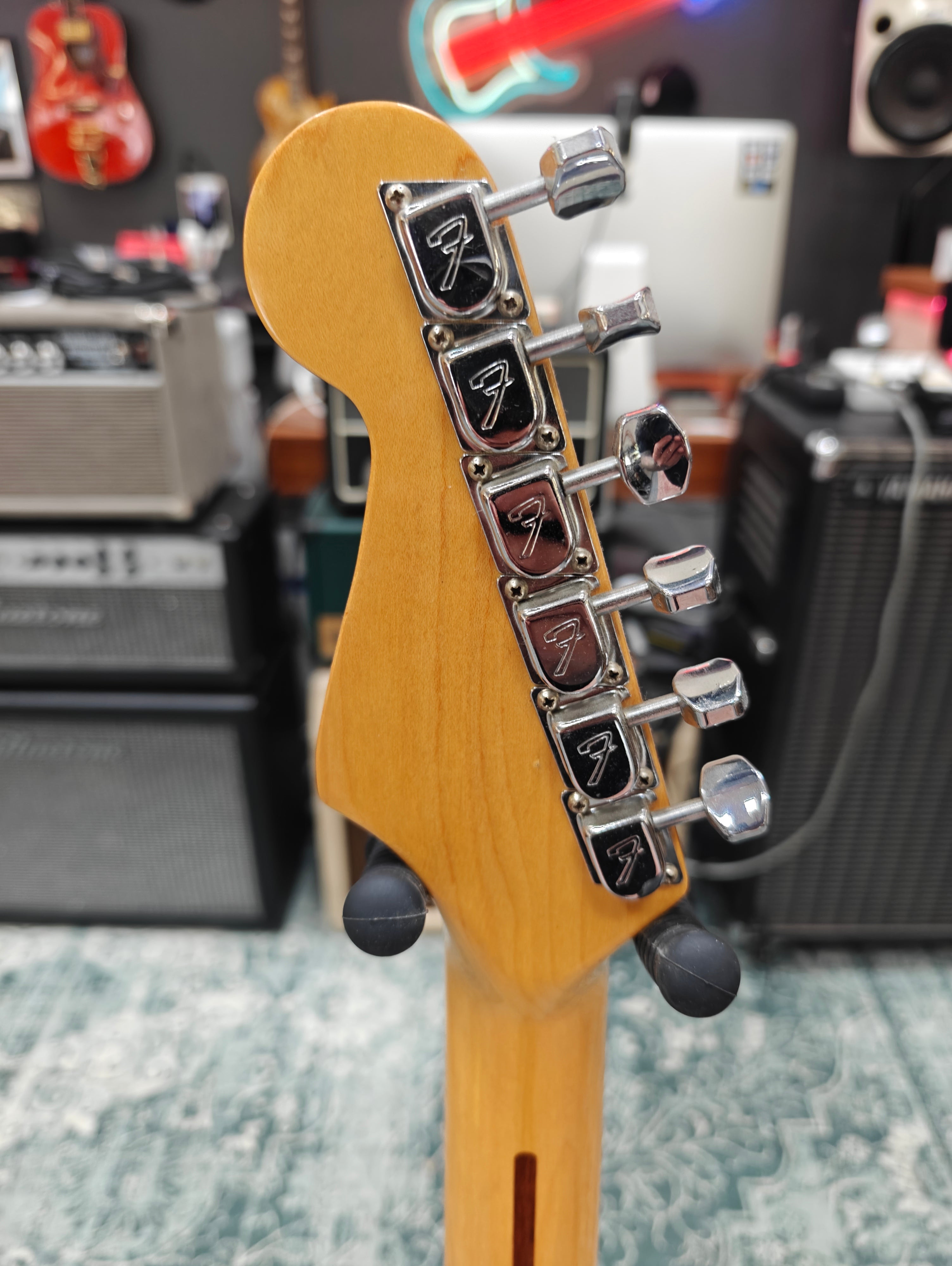 Fender Standard Stratocaster 1982