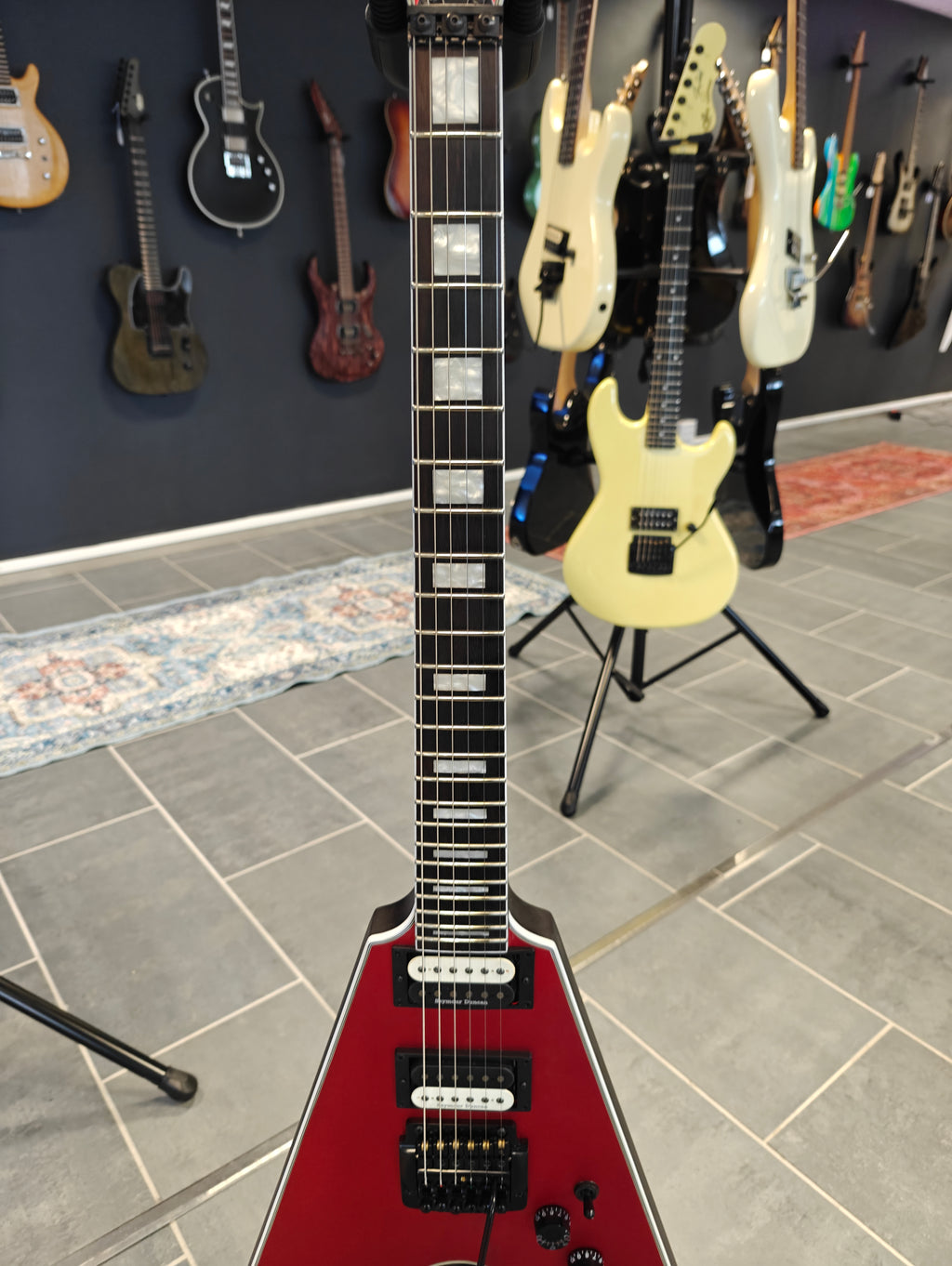 DEAN V Select 24 Kahler Metallic Red Satin