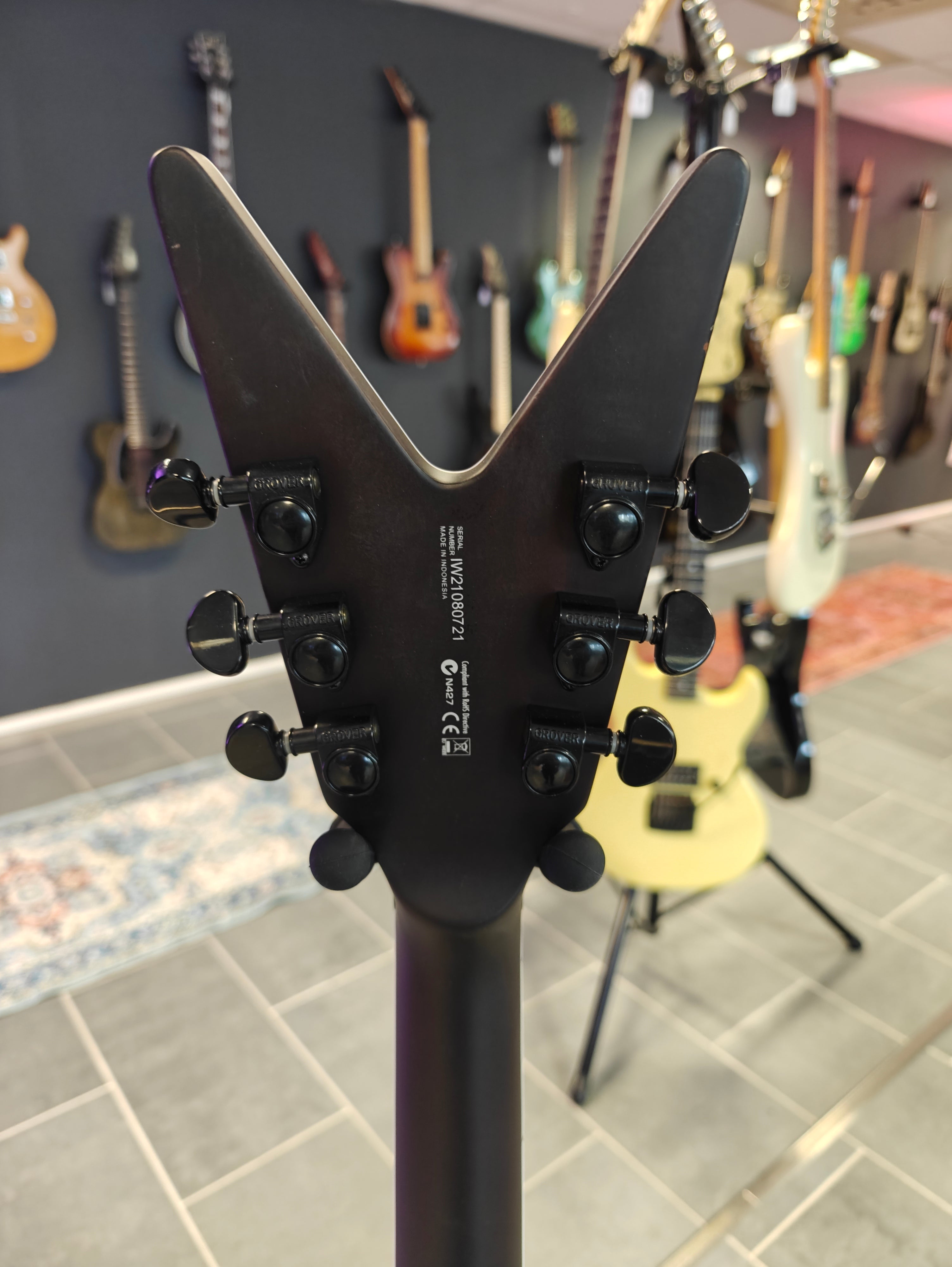 DEAN V Select 24 Kahler Metallic Red Satin