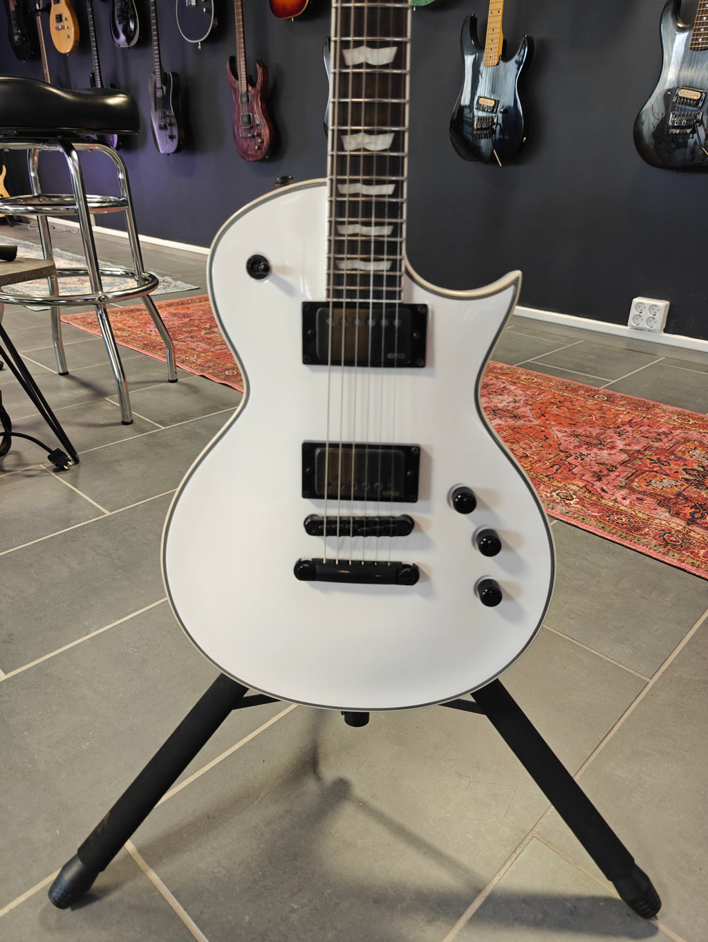 LTD EC-1000T Deluxe Snow White
