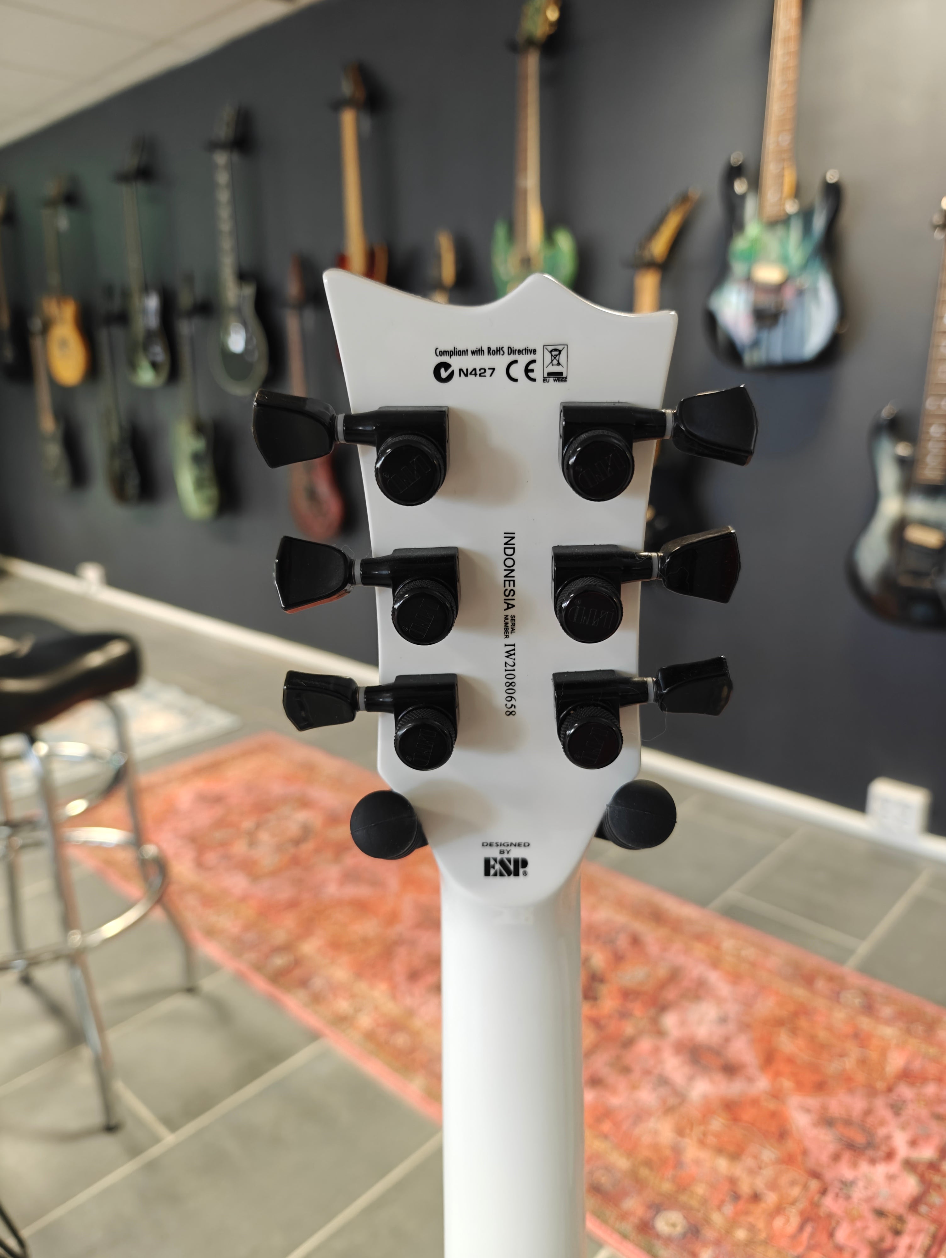 LTD EC-1000T Deluxe Snow White