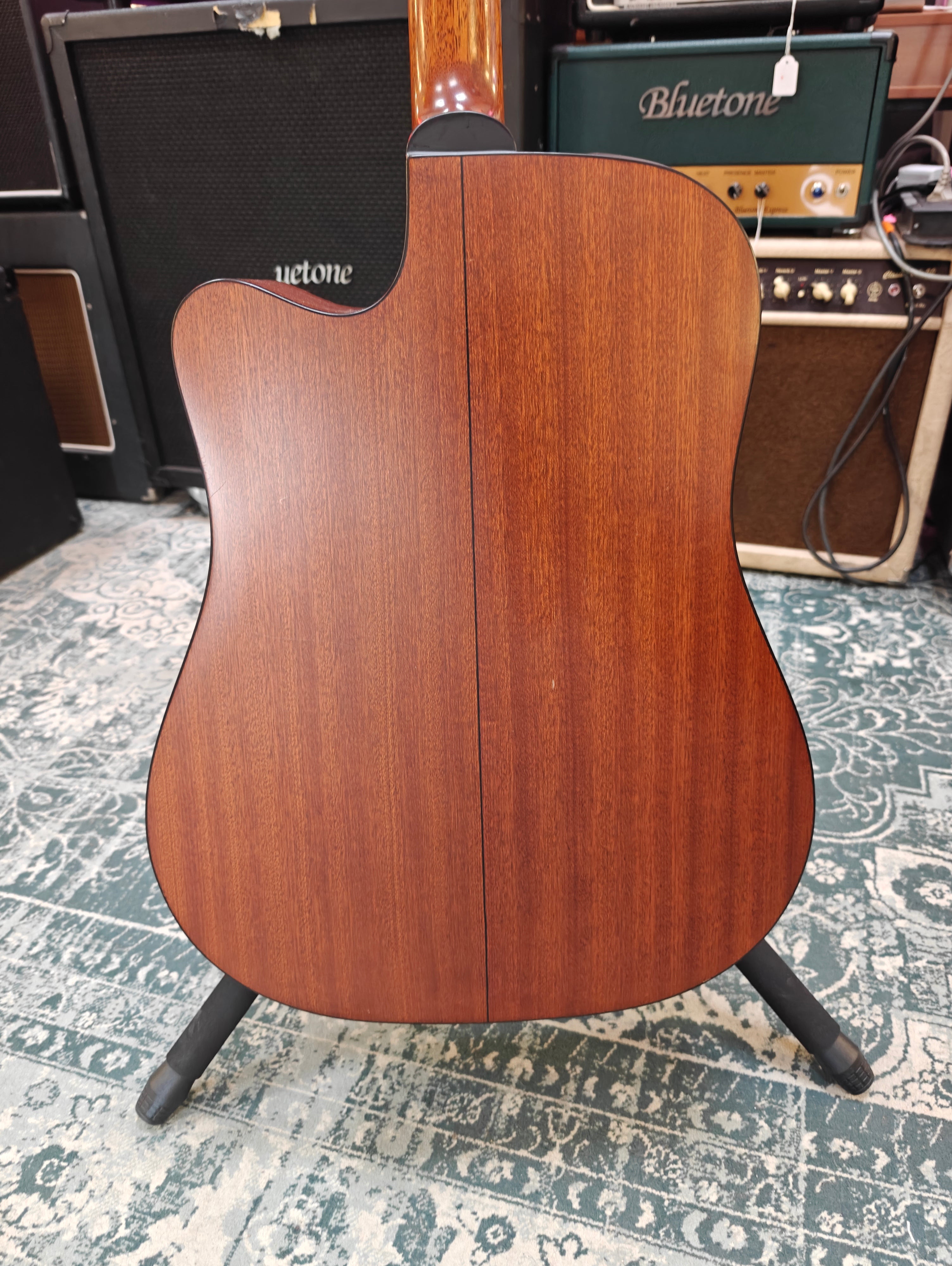 Takamine G-Series EG320SC NS