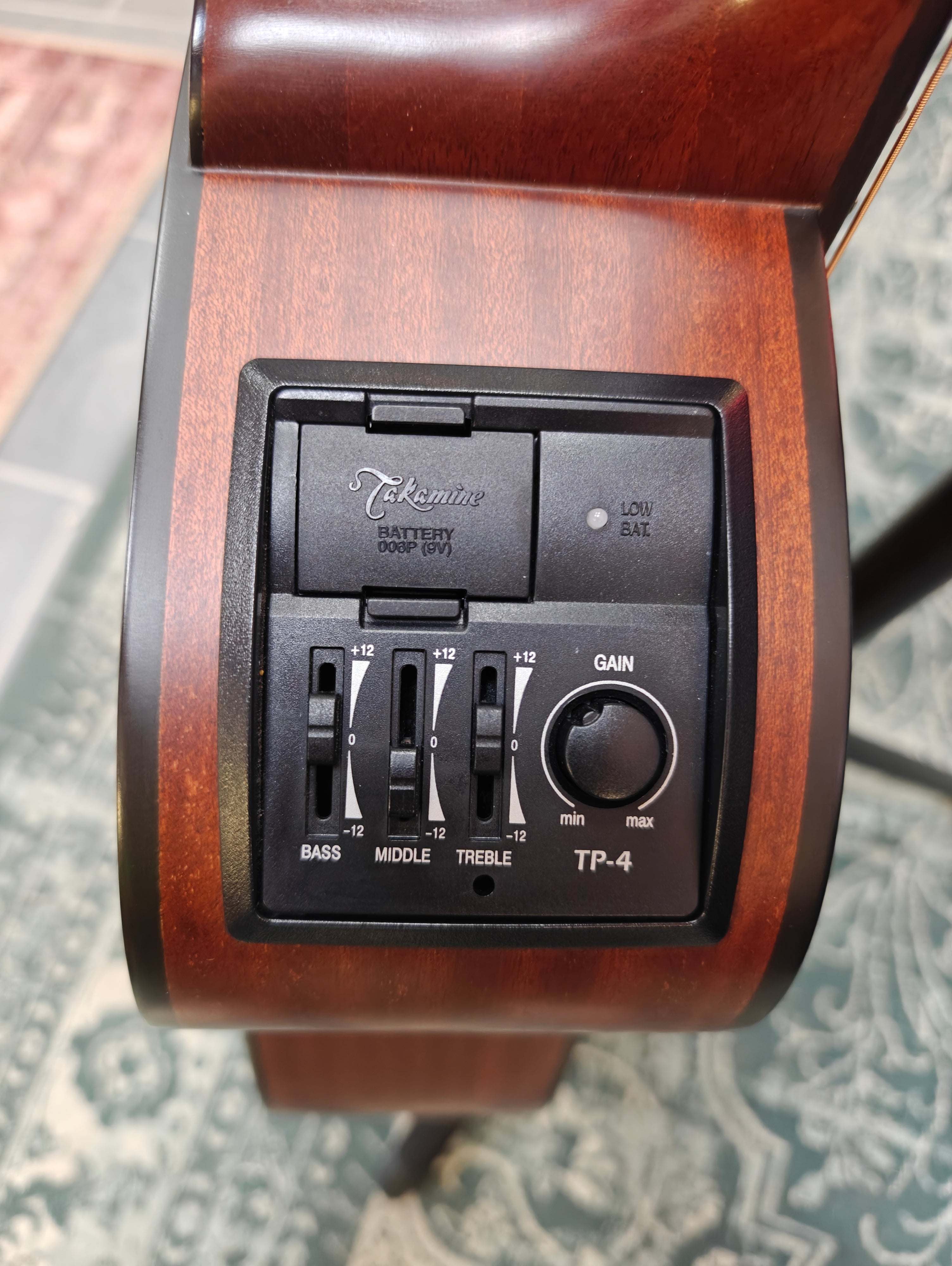 Takamine G-Series EG320SC NS