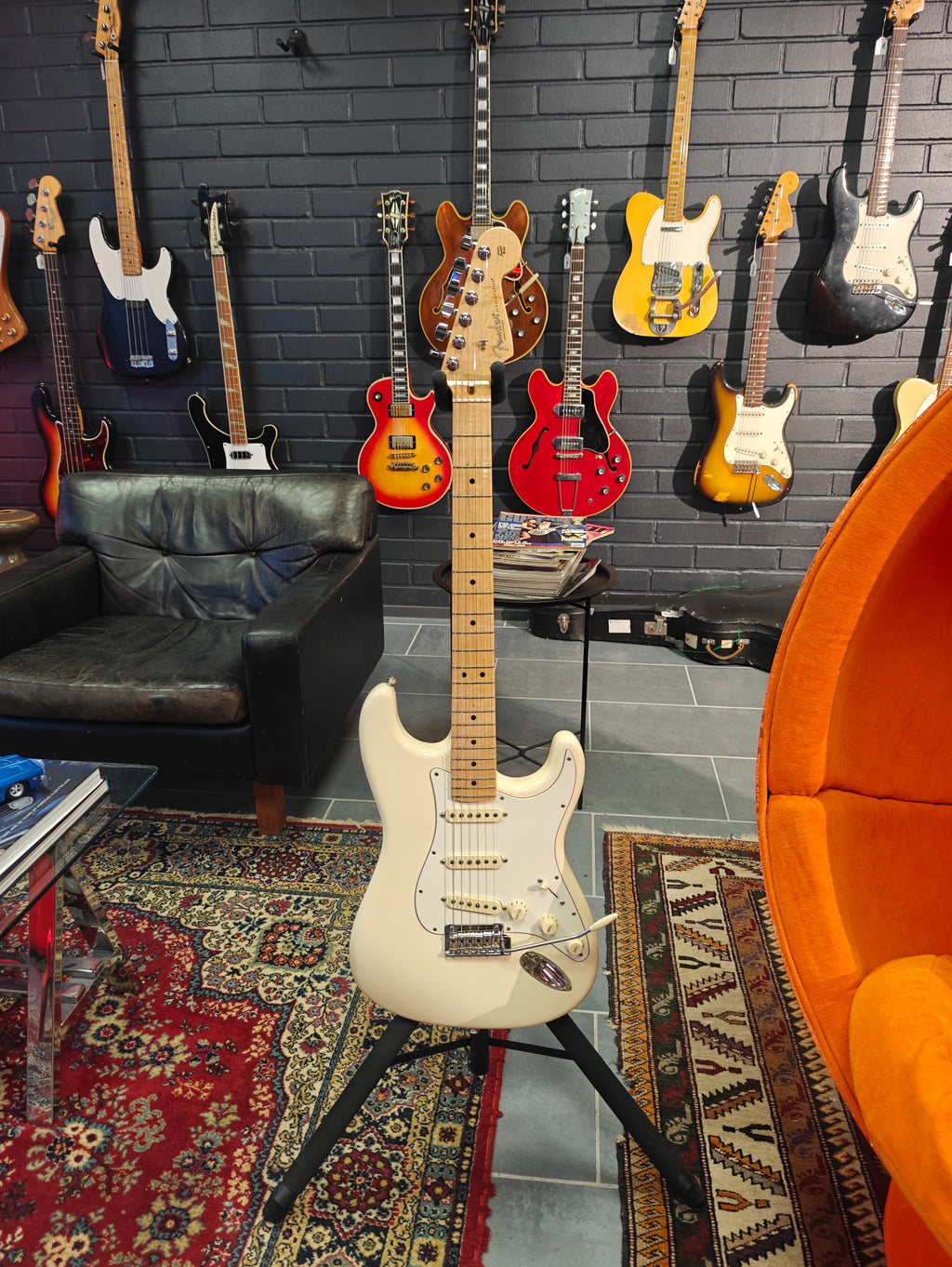 Fender American Pro Stratocaster 2019 Olympic White