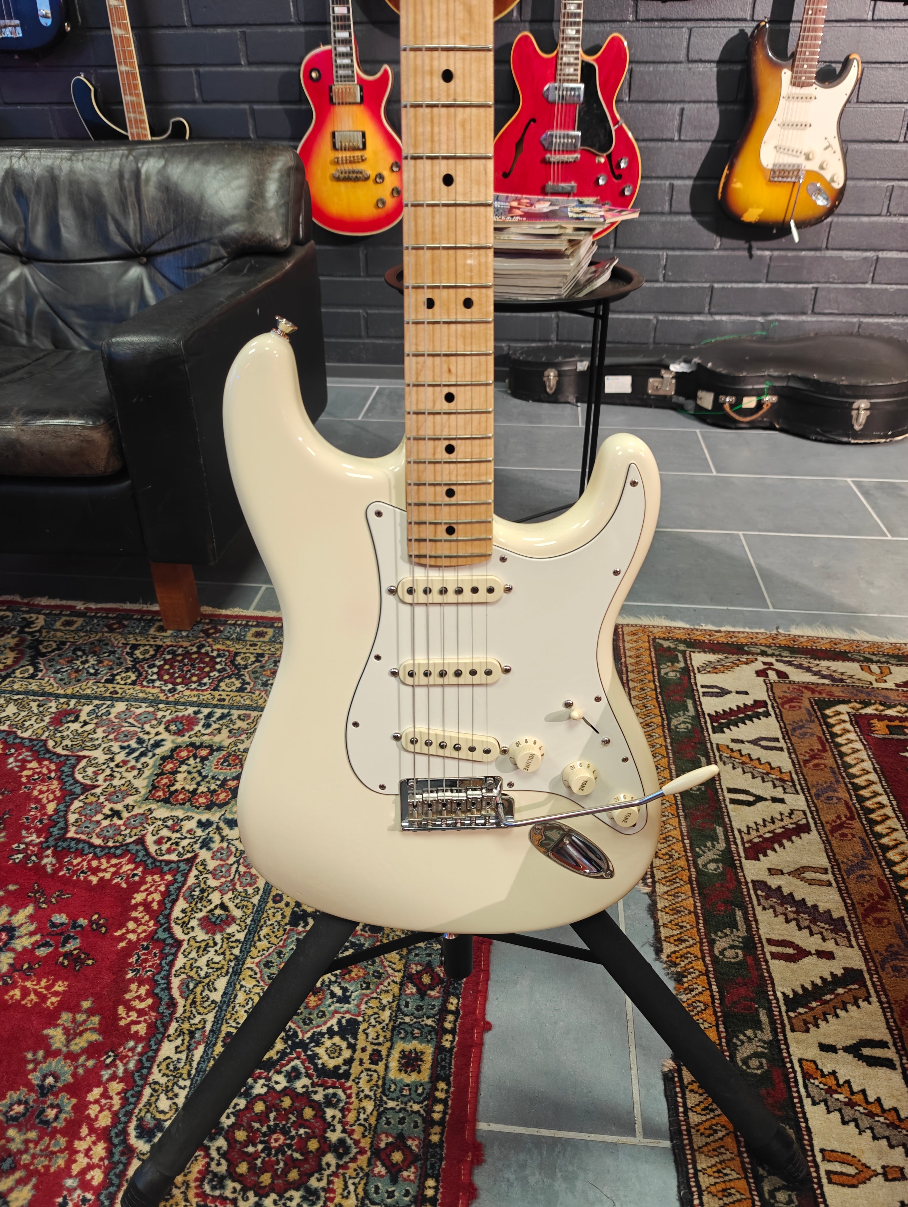 Fender American Pro Stratocaster 2019 Olympic White