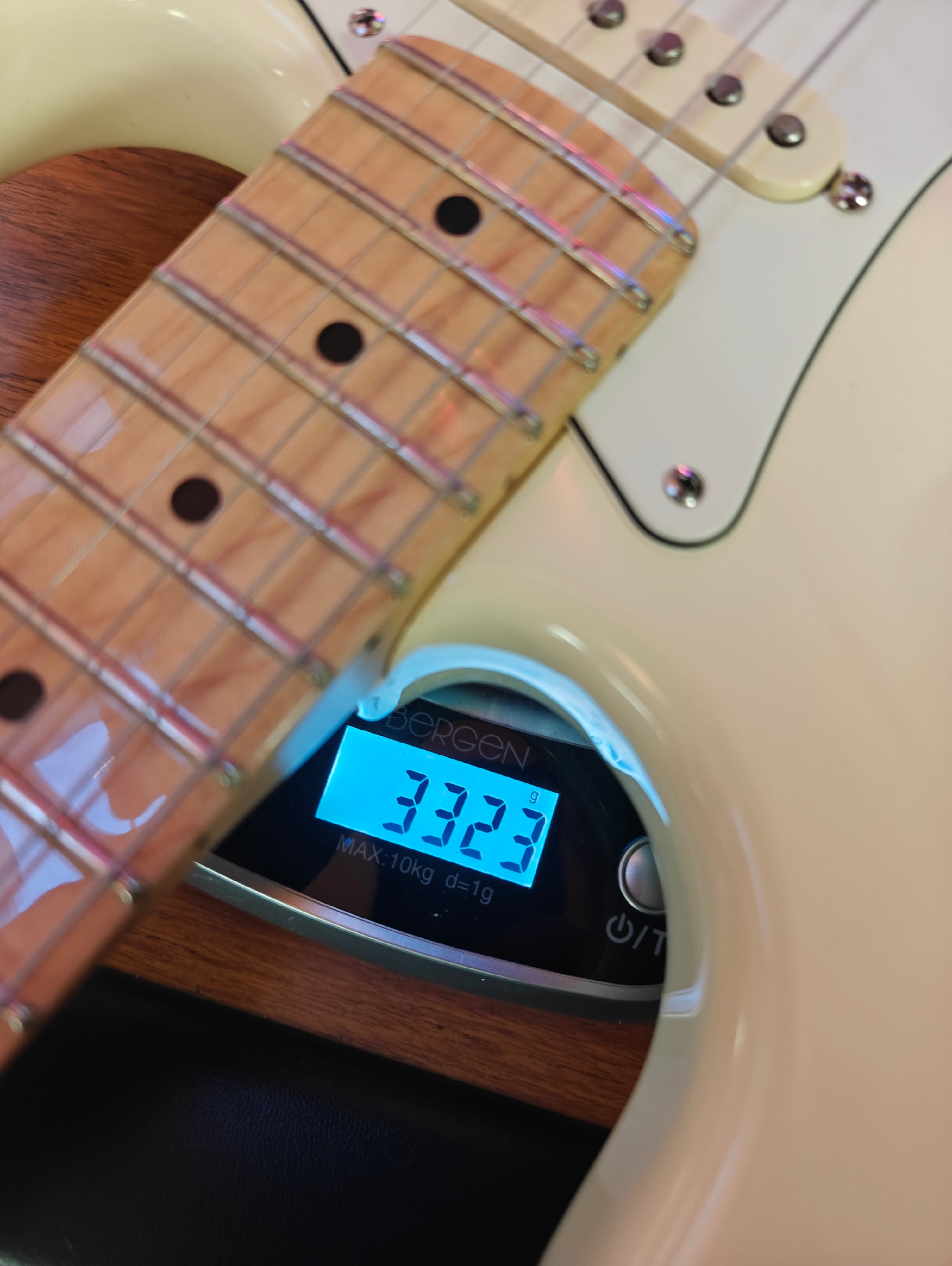 Fender American Pro Stratocaster 2019 Olympic White